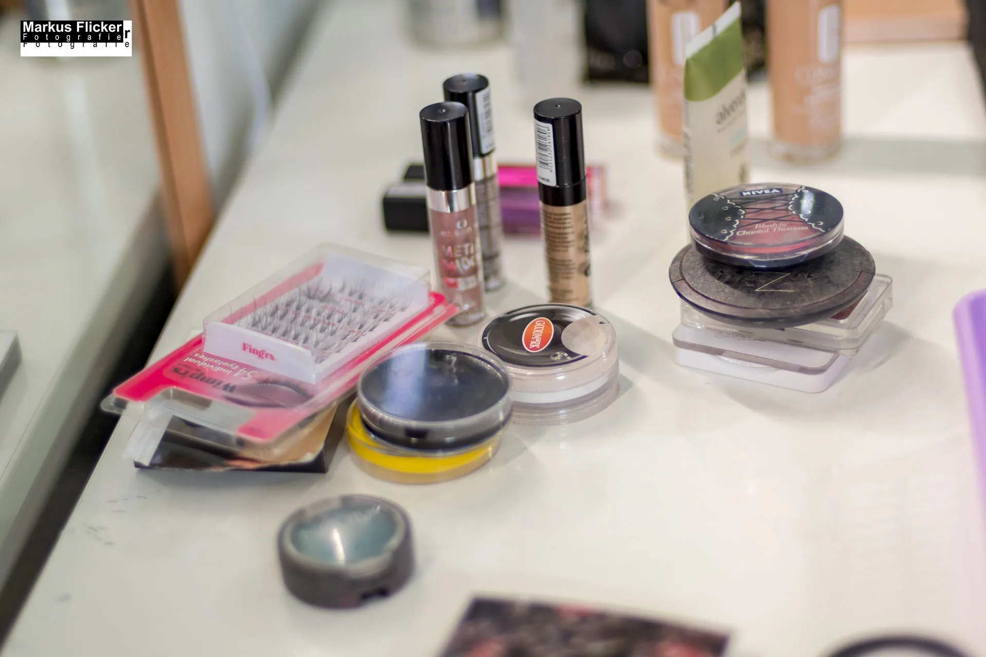 Extreme Avant Garde Make Up Female Model Studio Fotostudio Fotosession mit Make Up Artist inkl. 37 Fototipps für ein Make Up Fotoshooting Extreme / Avant Garde Make Up