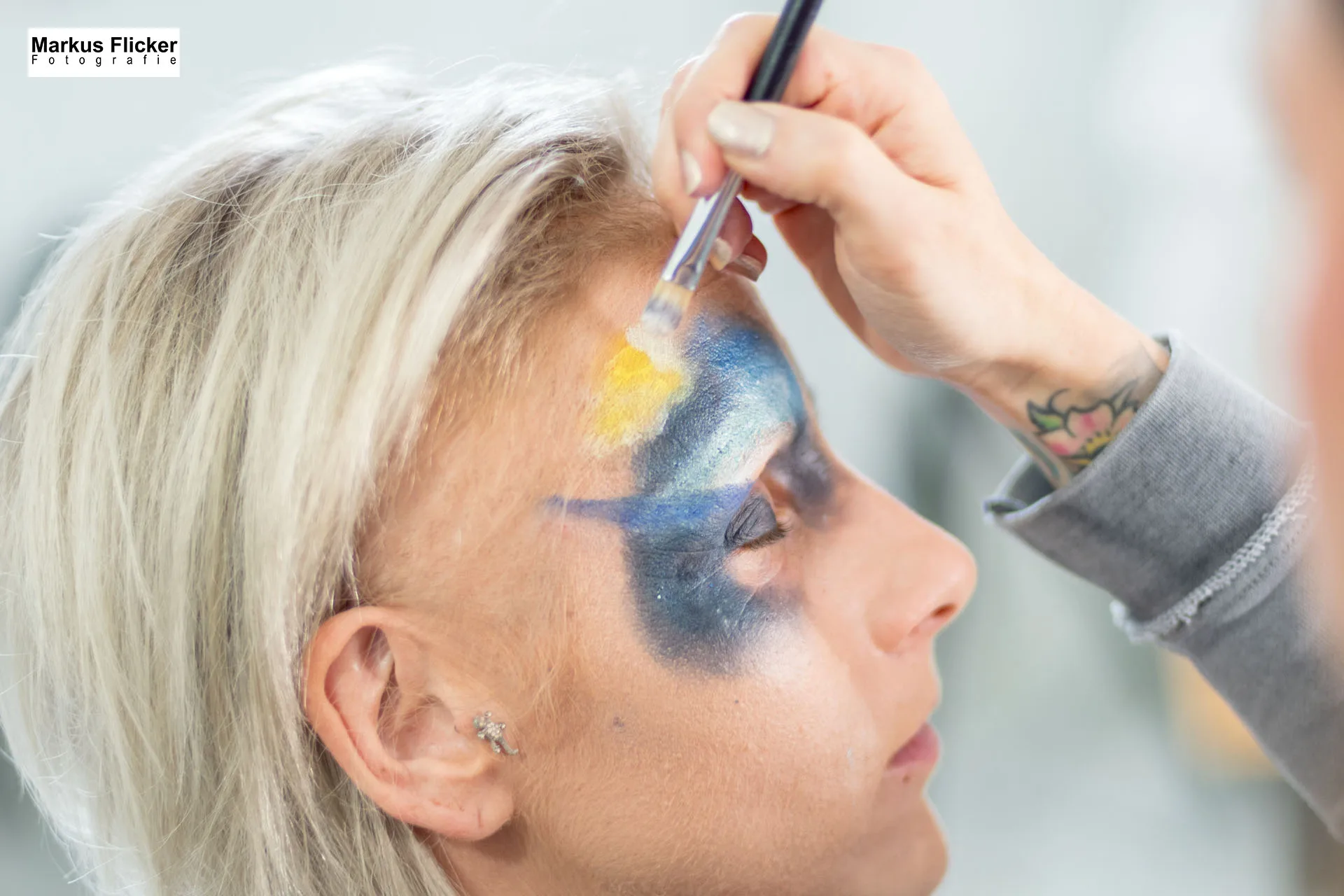 Extreme Avant Garde Make Up Female Model Studio Fotostudio Fotosession mit Make Up Artist inkl. 37 Fototipps für ein Make Up Fotoshooting Extreme / Avant Garde Make Up