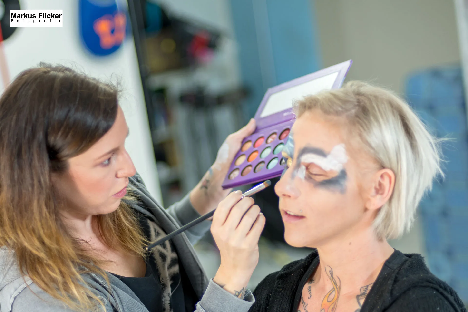 Extreme Avant Garde Make Up Female Model Studio Fotostudio Fotosession mit Make Up Artist inkl. 37 Fototipps für ein Make Up Fotoshooting Extreme / Avant Garde Make Up