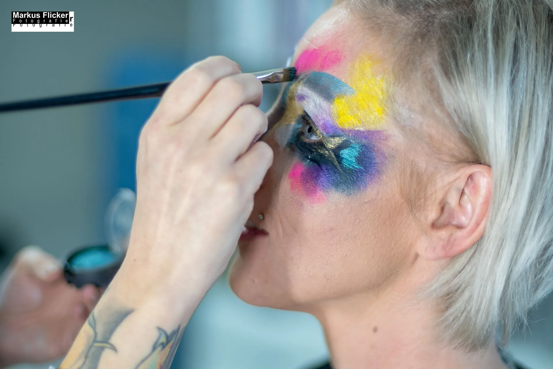 Extreme Avant Garde Make Up Female Model Studio Fotostudio Fotosession mit Make Up Artist inkl. 37 Fototipps für ein Make Up Fotoshooting Extreme / Avant Garde Make Up