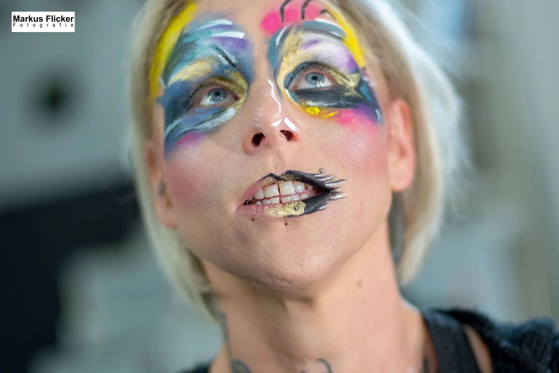 Extreme Avant Garde Make Up Female Model Studio Fotostudio Fotosession mit Make Up Artist inkl. 37 Fototipps für ein Make Up Fotoshooting Extreme / Avant Garde Make Up