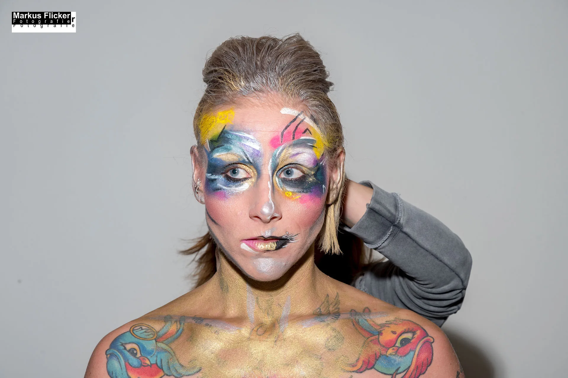 Extreme Avant Garde Make Up Female Model Studio Fotostudio Fotosession mit Make Up Artist inkl. 37 Fototipps für ein Make Up Fotoshooting Extreme / Avant Garde Make Up