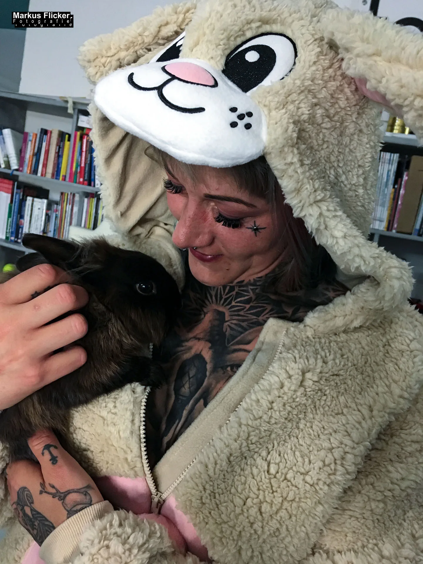 Making Of sexy Ostershooting im Fotostudio mit Hasen im Studio zu Ostern