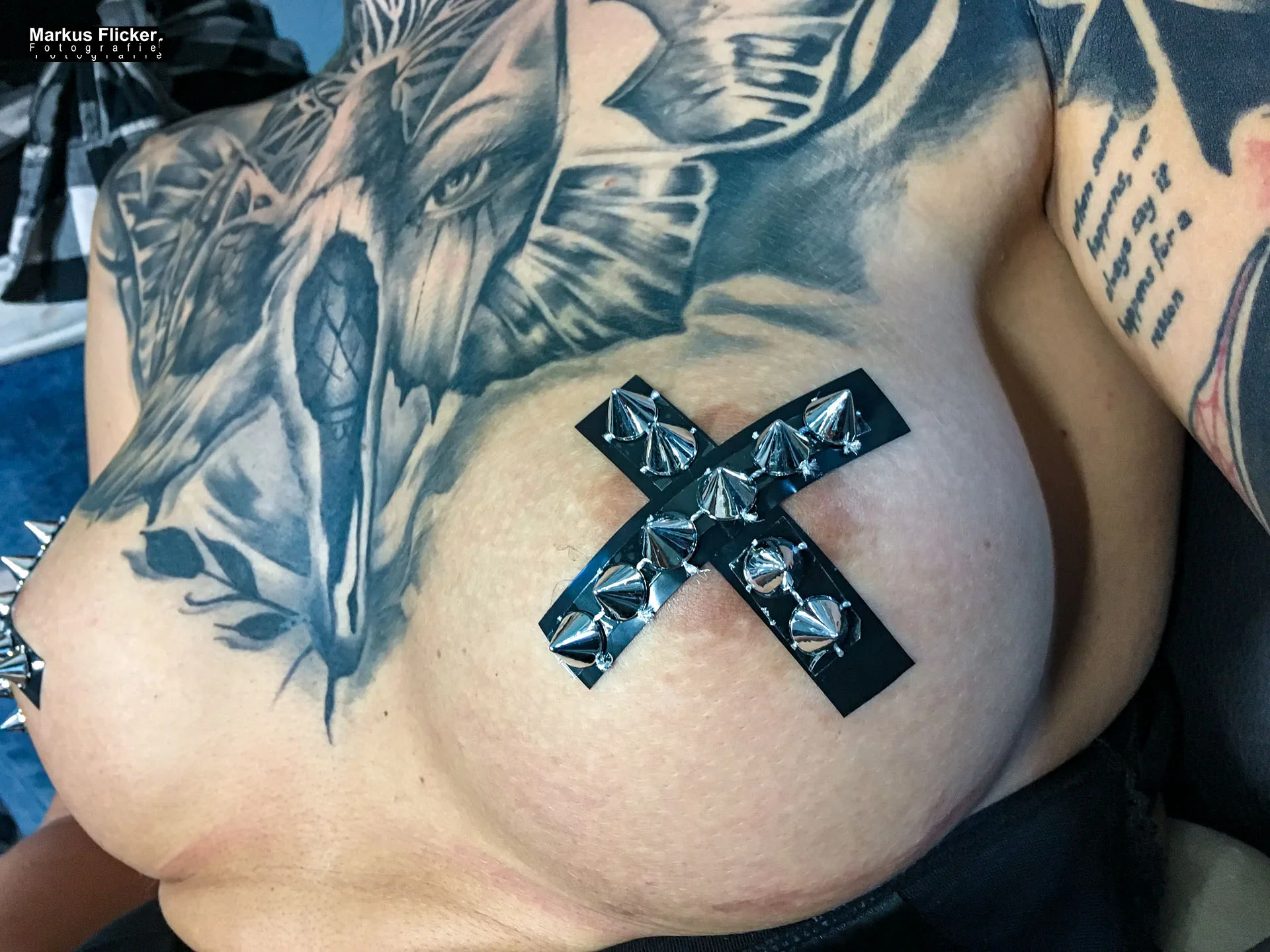 Making Of sexy Ostershooting im Fotostudio mit Hasen im Studio zu Ostern