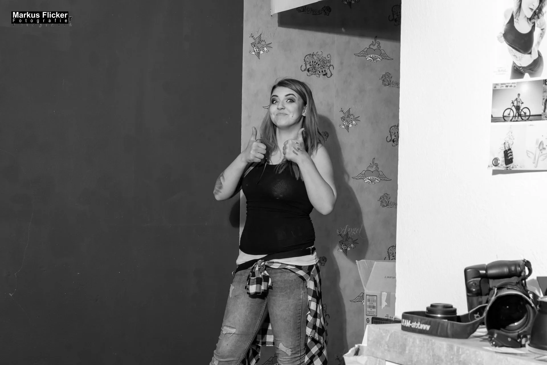 Behind the scenes Fotografie bei Fotoshootings BTS hinter den Kulissen und Einblick für deine Kunden mit Fotos und Videos deiner Tätigkeit Making Of Making Of sexy Ostershooting im Fotostudio mit Hasen im Studio zu Ostern