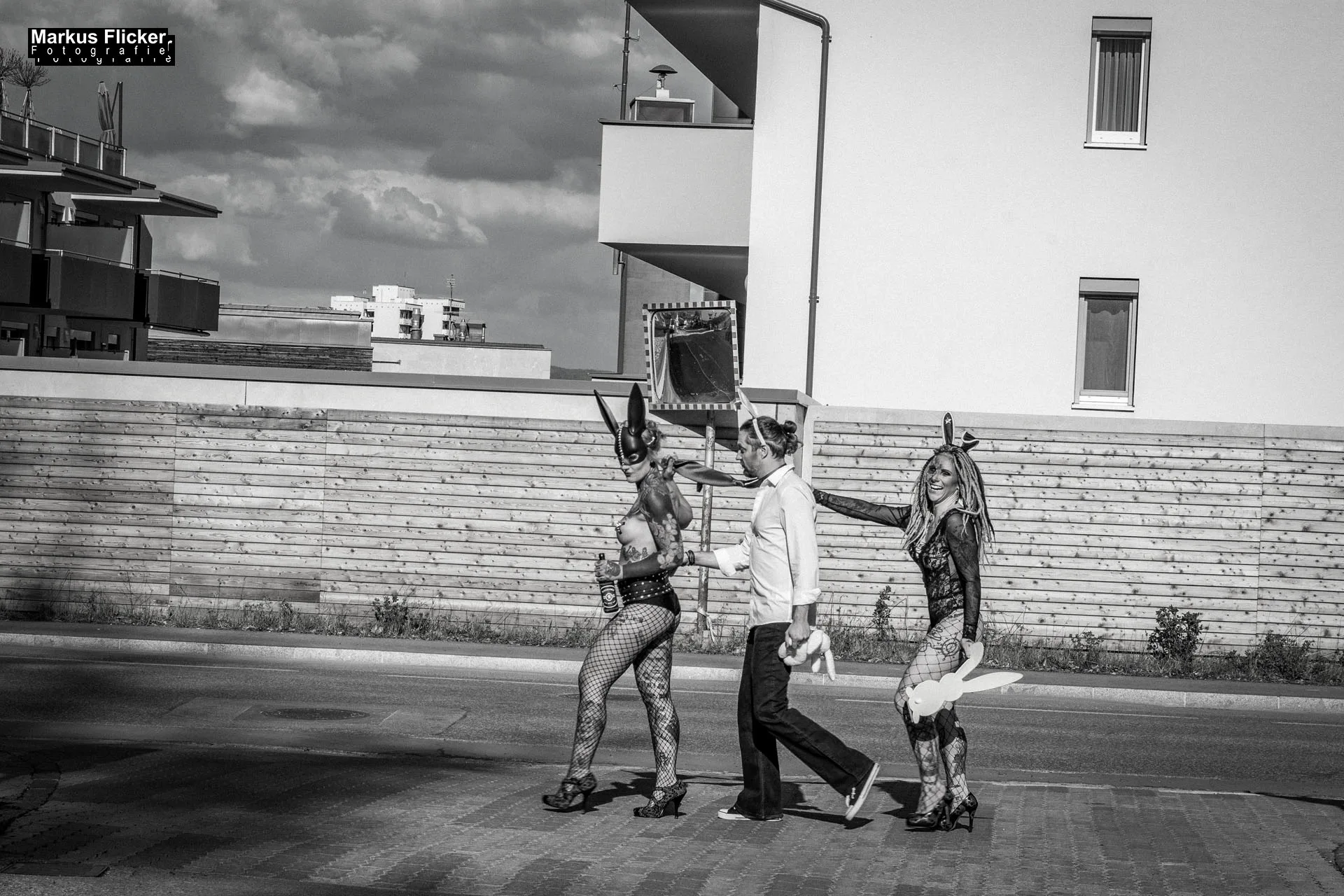 Sexy Provokant Ostern im Fotostudio Fotos Slideshow Portfolio Fotos GGM FFM mit verrückten Outfits