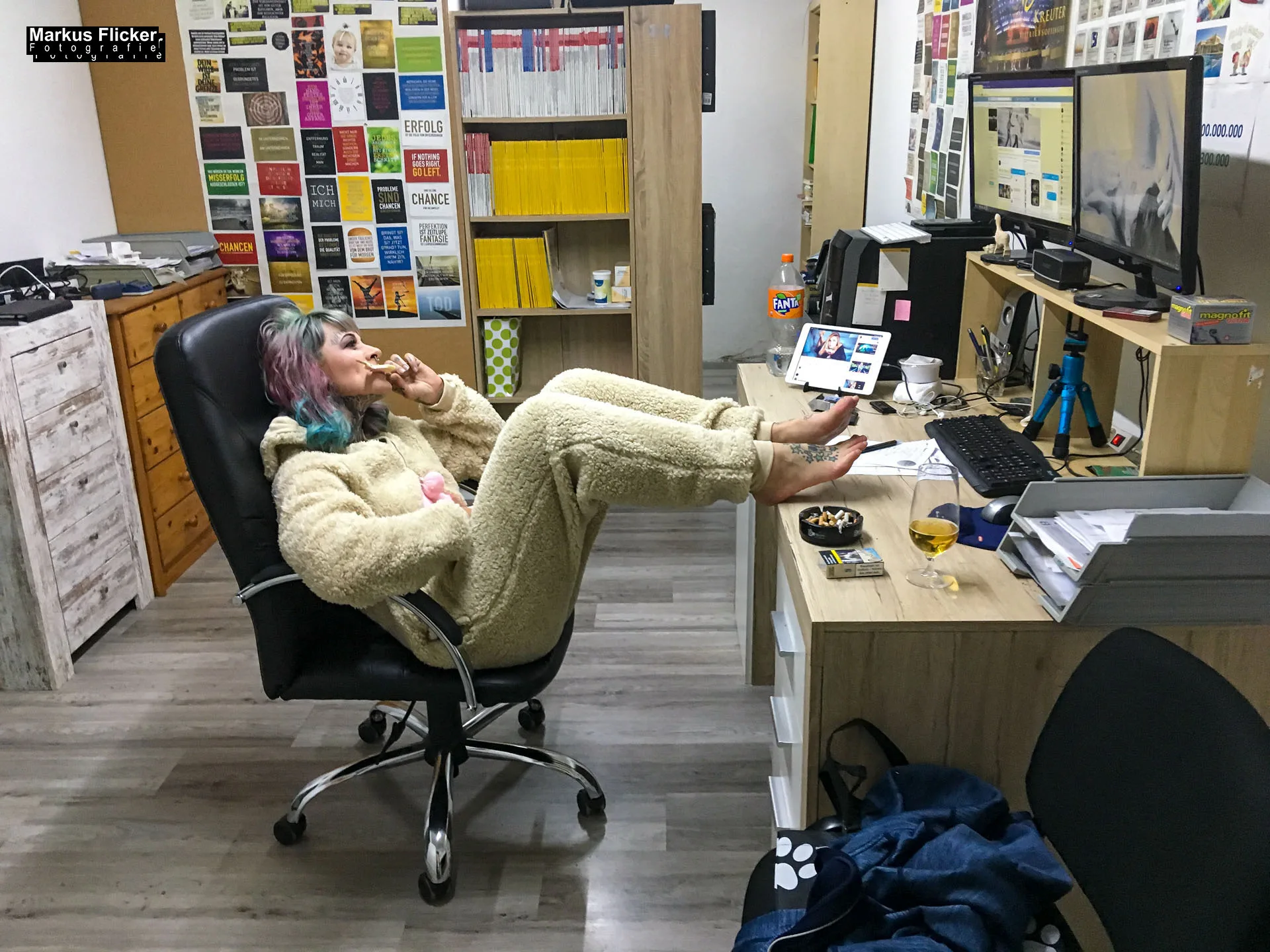 Making Of sexy Ostershooting im Fotostudio mit Hasen im Studio zu Ostern