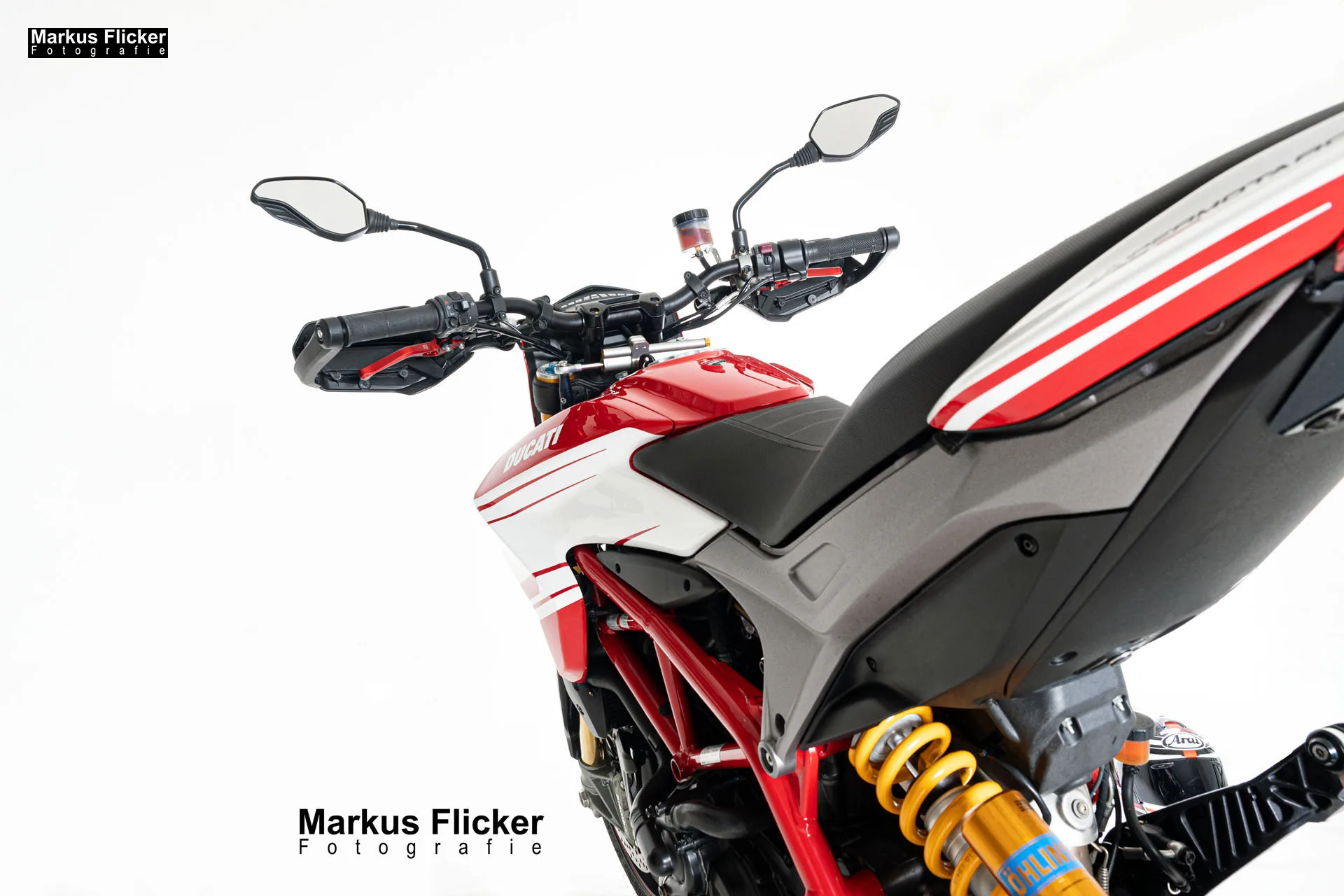 Portfolio Fotografie Videografie Fotograf Videograf Graz Steiermark Österreich Motorrad Ducati Hypermotard 939 SP Bike Fotoshooting im Fotostudio