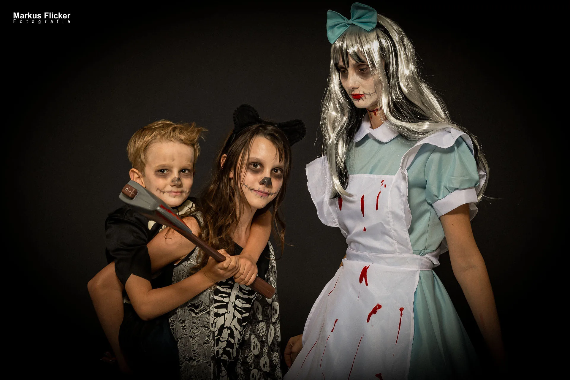 Fotoshooting Halloween im Fotostudio Bildideen Bildbearbeitung Hexen, Geister, Zombies, Clowns, Vampire mit Kinder und Erwachsene... Adobe Photoshop
