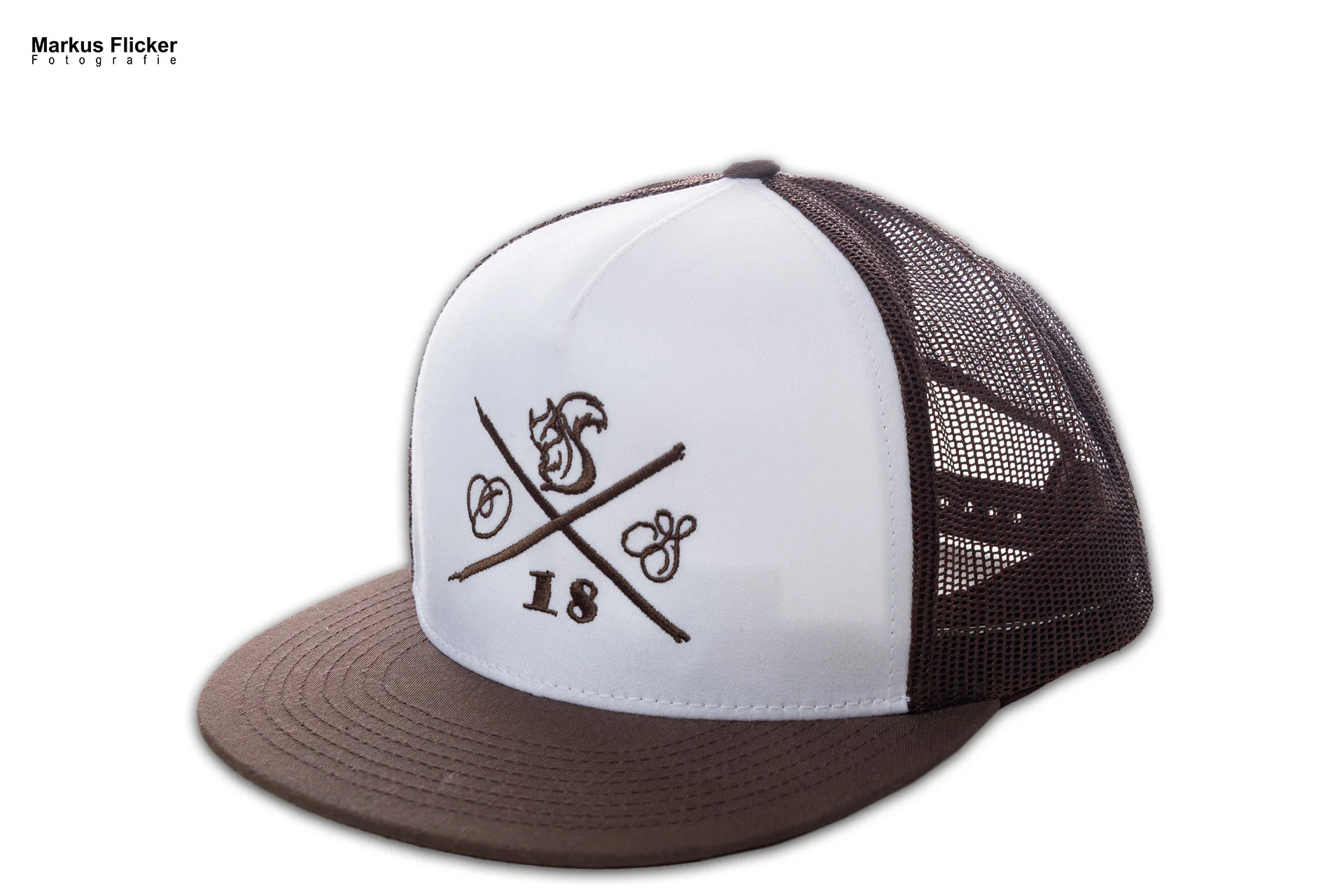 Oachkatzlschwoaf Streetwear Caps & Shirts Produktfotos im Studio inkl. 37 Fototipps für Streetwear Oachkatzlschwoaf Streetwear