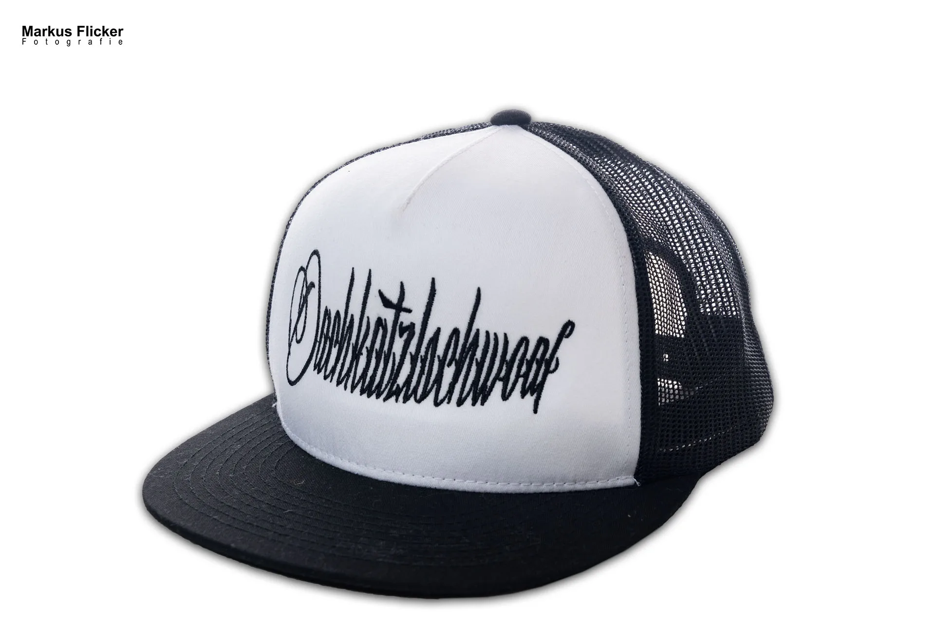 Oachkatzlschwoaf Streetwear Caps & Shirts Produktfotos im Studio inkl. 37 Fototipps für Streetwear Oachkatzlschwoaf Streetwear