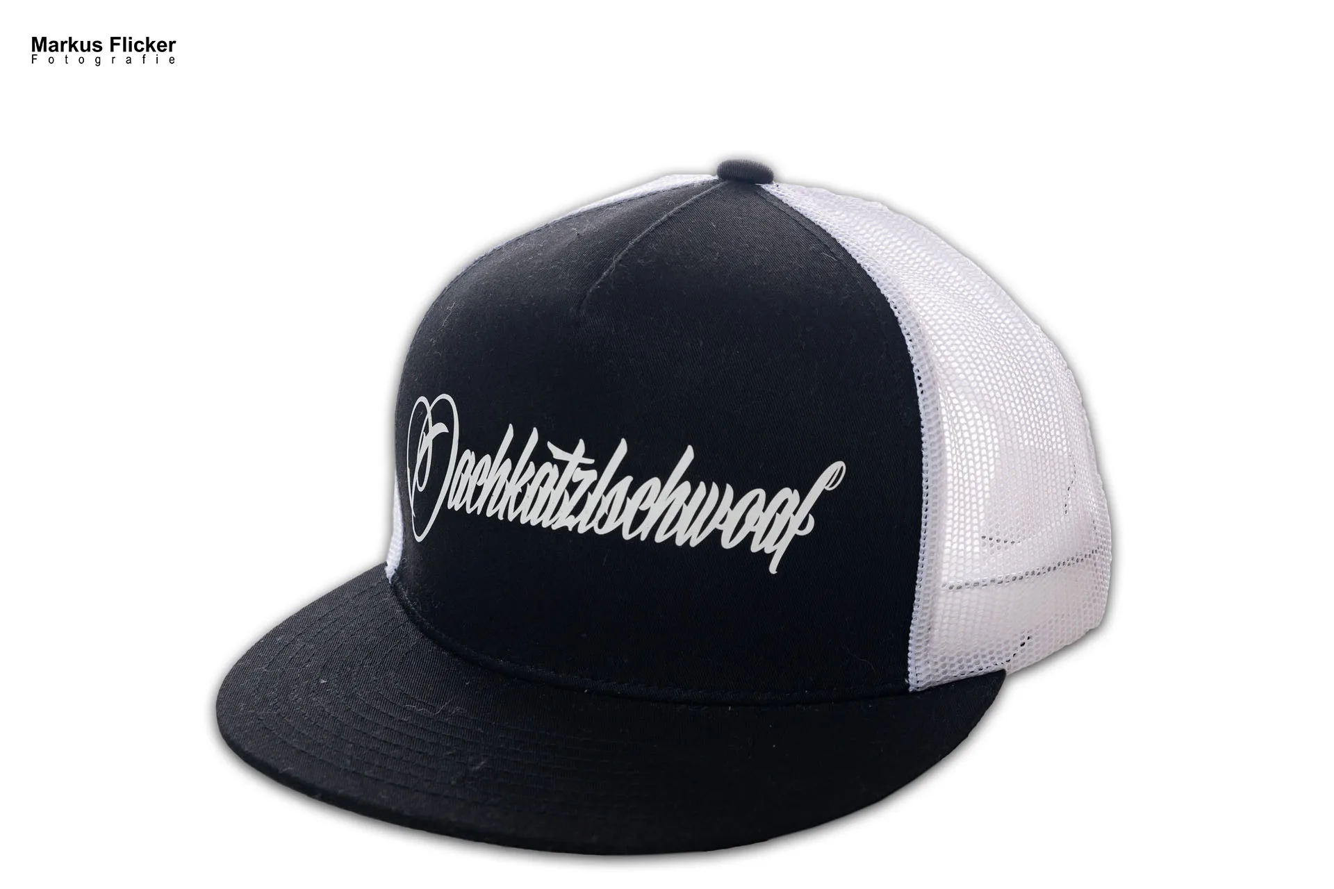 Oachkatzlschwoaf Streetwear Caps & Shirts Produktfotos im Studio inkl. 37 Fototipps für Streetwear Oachkatzlschwoaf Streetwear