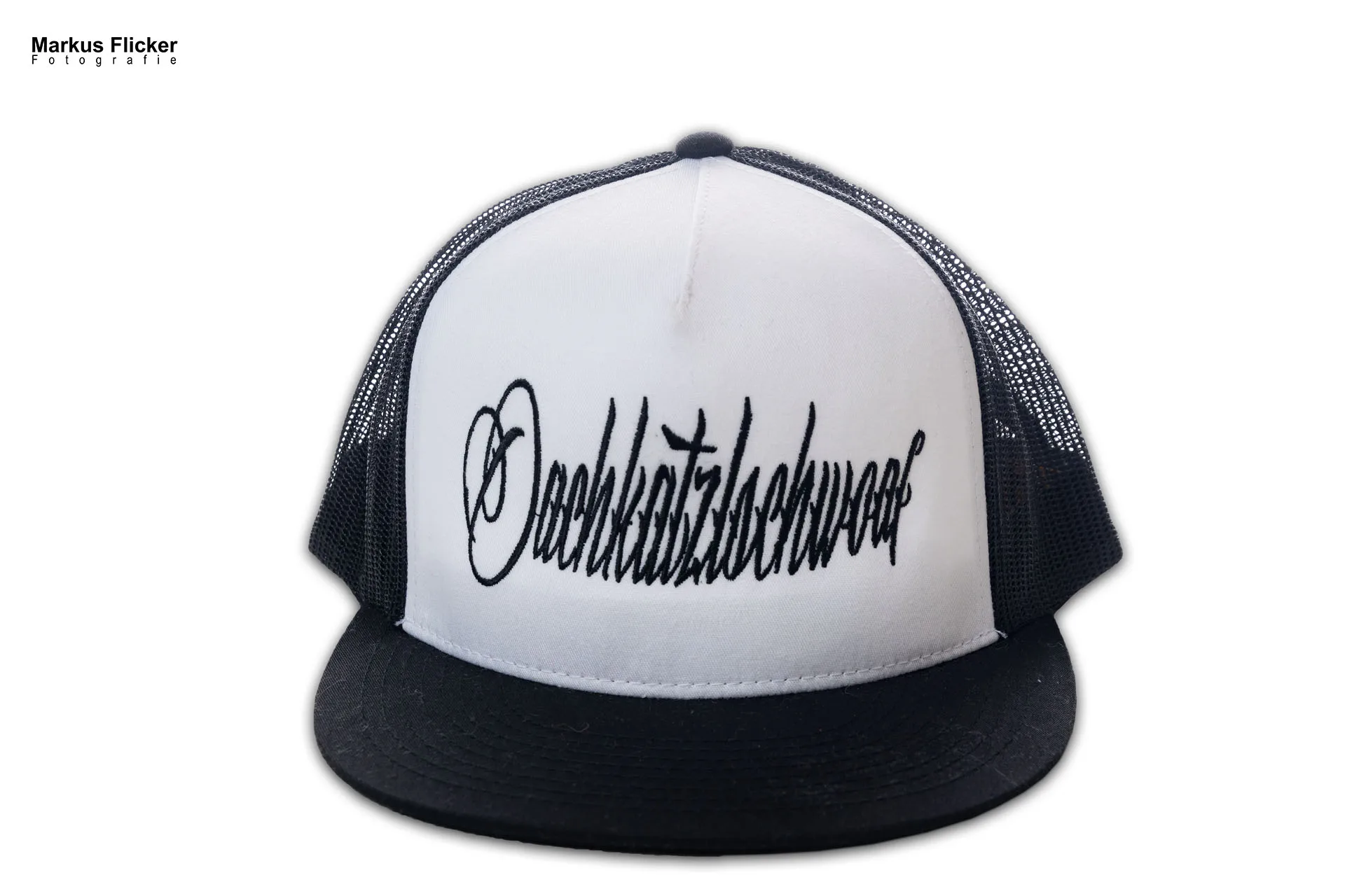 Oachkatzlschwoaf Streetwear Caps & Shirts Produktfotos im Studio inkl. 37 Fototipps für Streetwear Oachkatzlschwoaf Streetwear