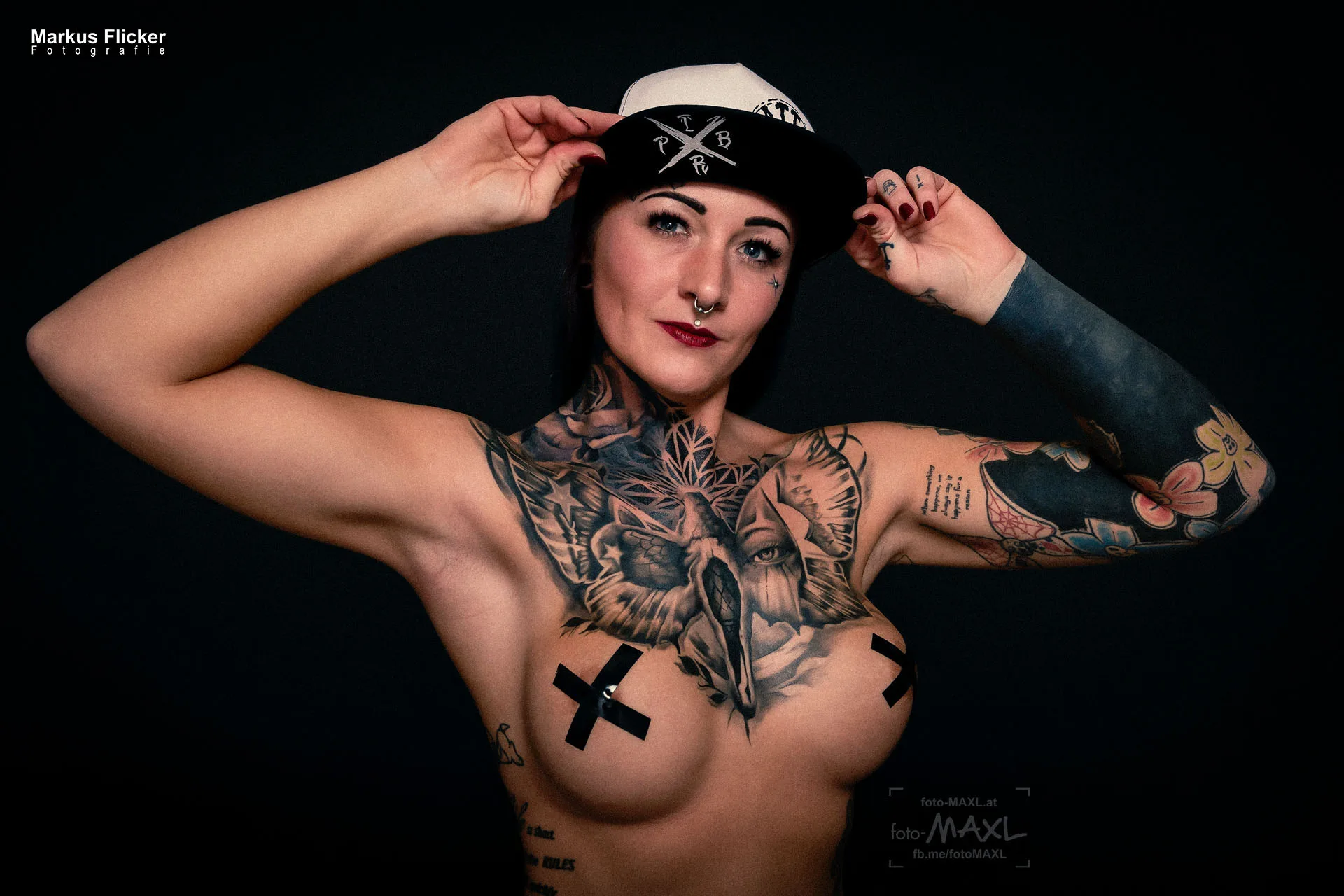 Tattoo's by Rene mit Female Model Marietta Fotoshooting Photography Tattoomodel Brustkorb und Hals inkl. 37 Fototipps und Bildideen Tattoo's by Rene mit Female Model Marietta Fotoshooting Photography Tattoomodel Brustkorb und Hals