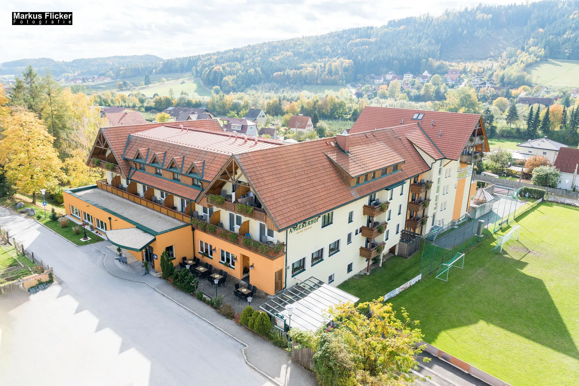 Portfolio Fotografie Videografie Fotograf Videograf Graz Steiermark Österreich 3 Stern Hotel Angerer-Hof mit Waggon Hotel in Anger