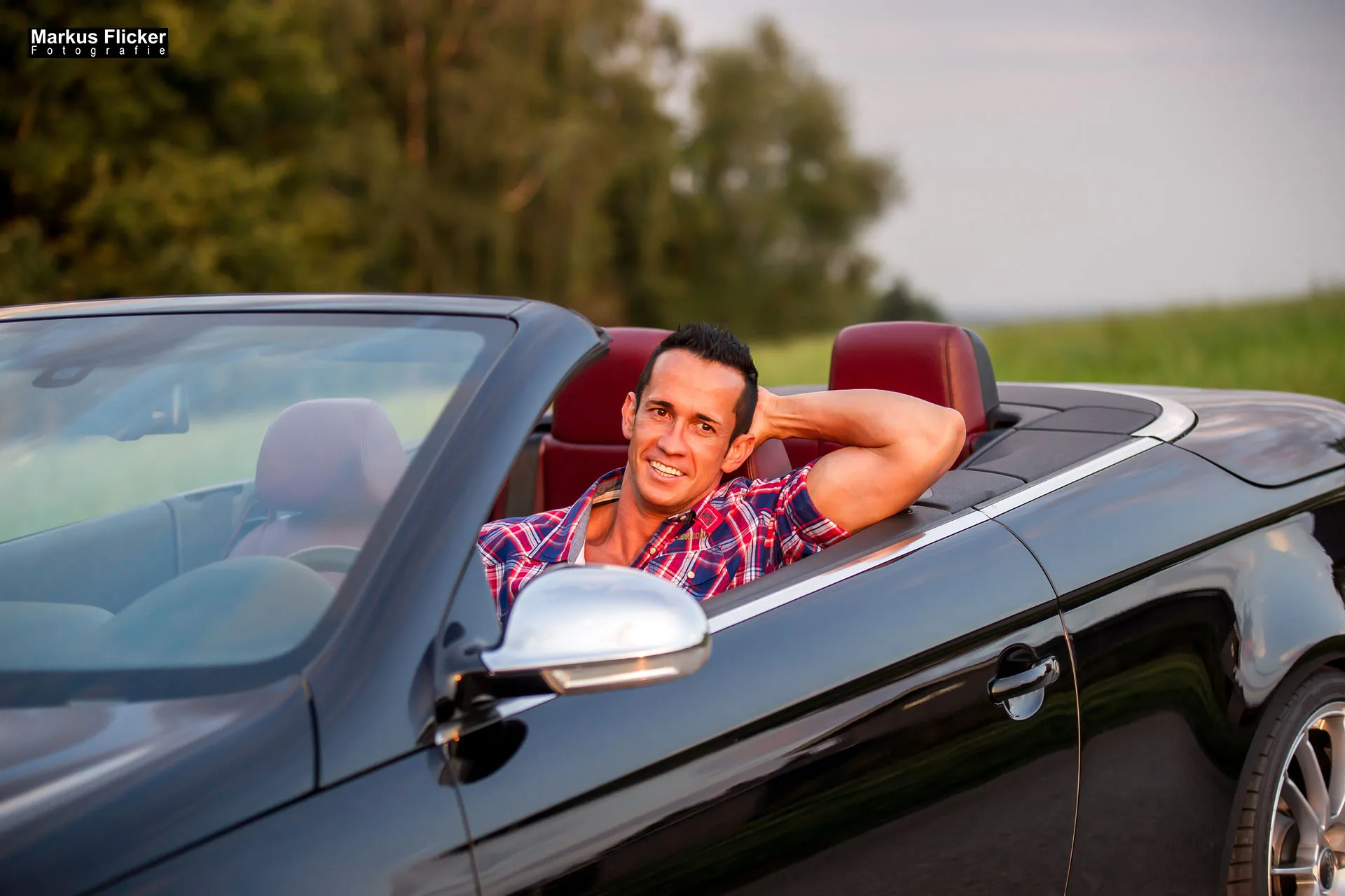 Fitness Male Model mit VW EOS und Sport Speedskates Sixpack Anzug inkl. 37 Fototipps und Bildideen MaleModel VW EOS Fitness Sport Speedskates Sixpack Anzug