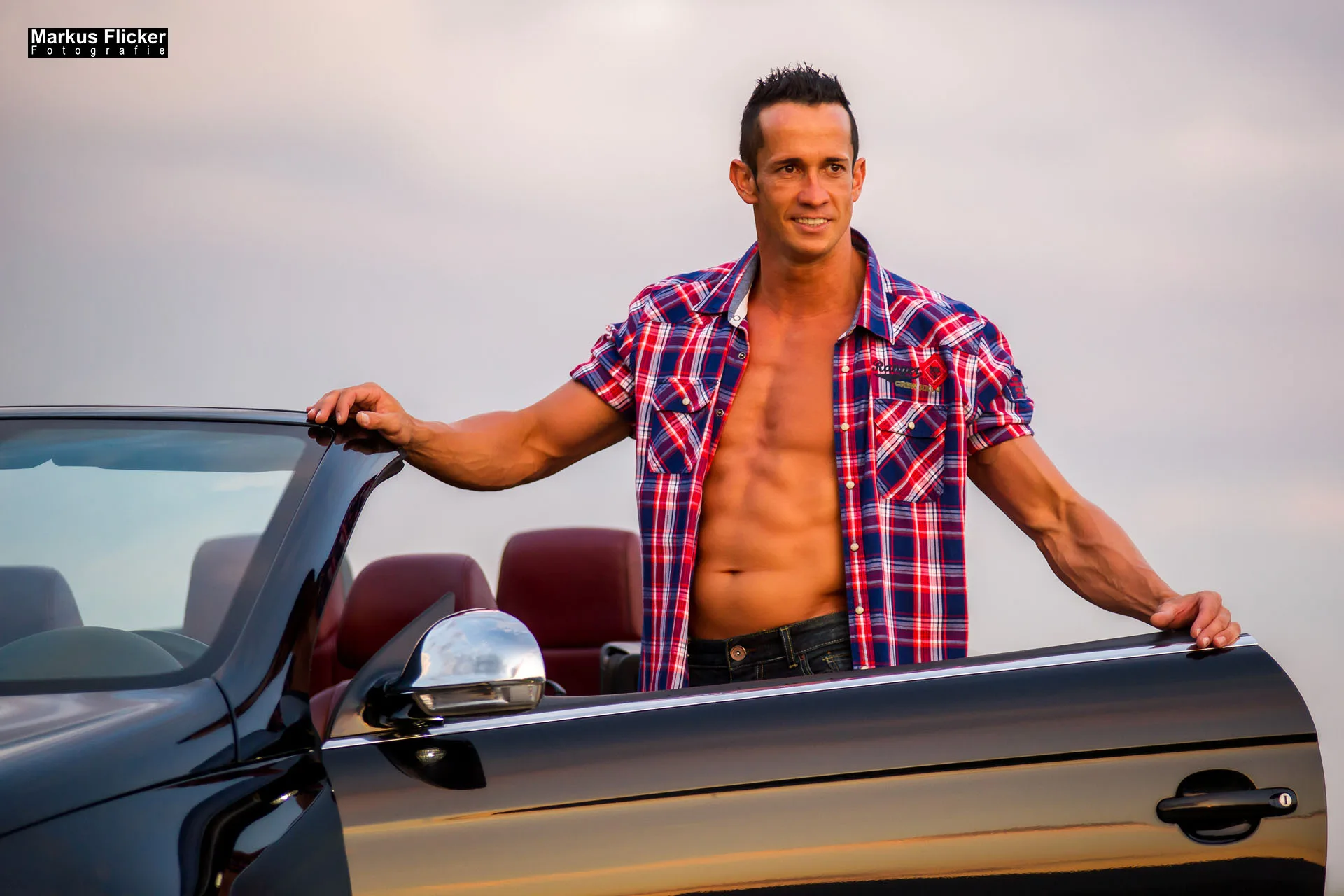 Fitness Male Model mit VW EOS und Sport Speedskates Sixpack Anzug inkl. 37 Fototipps und Bildideen MaleModel VW EOS Fitness Sport Speedskates Sixpack Anzug