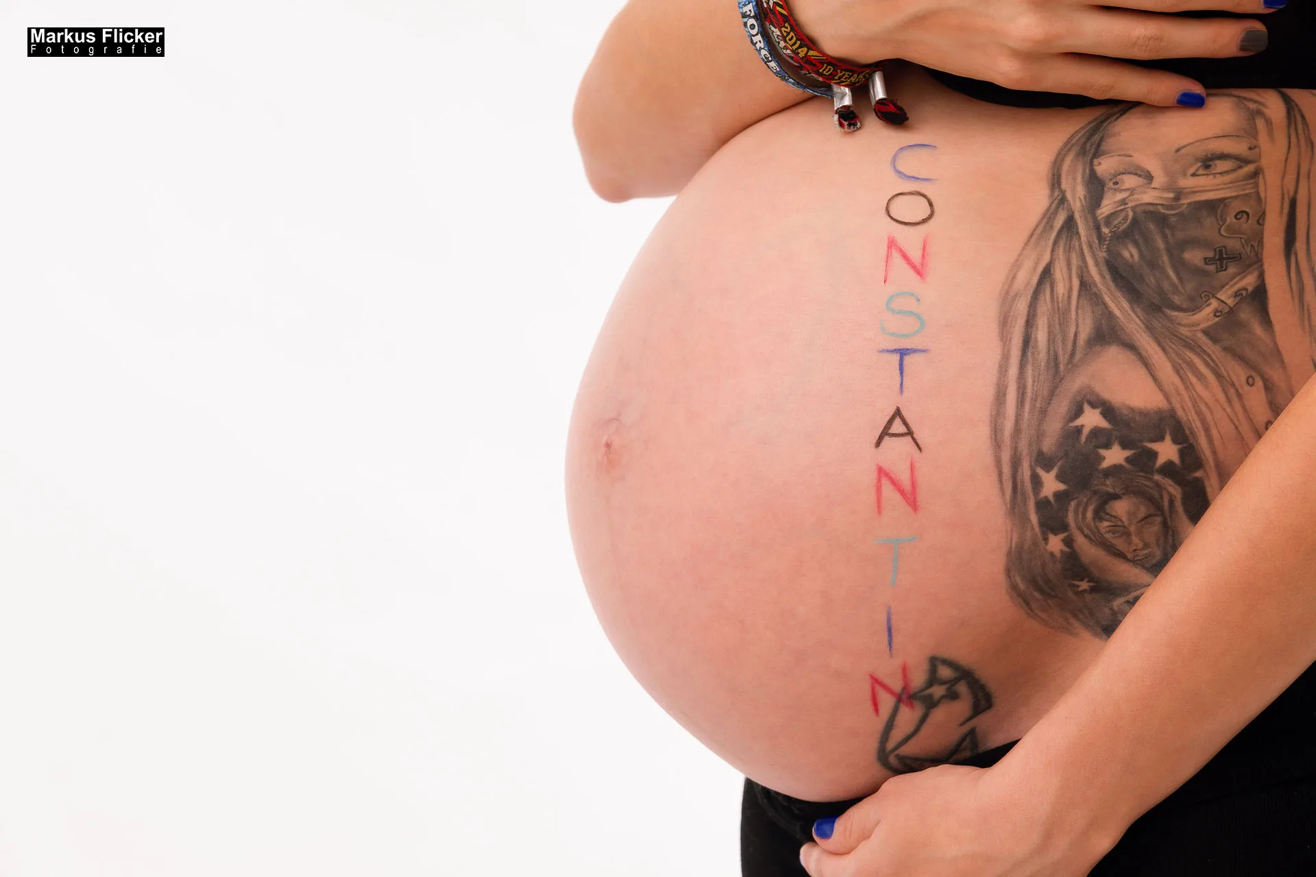 Portfolio Fotografie Videografie Fotograf Videograf Graz Steiermark Österreich Babybauch Fotos bei euch zuhause oder im Studio Graz Steiermark Österreich