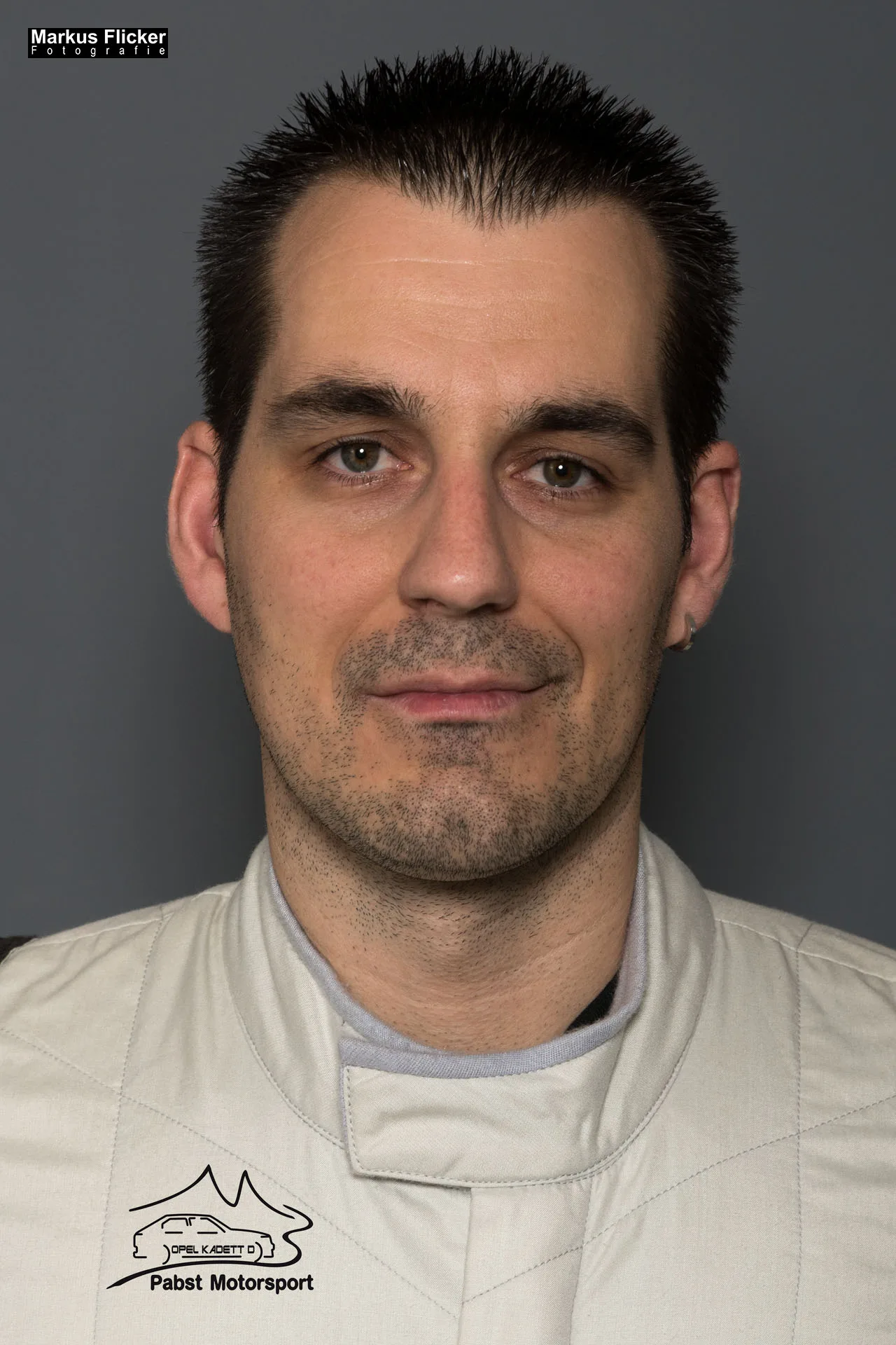 Pabst Motorsport Rallye Portrait Business Fotos mit Helm und in Rennoutfit inkl. 37 Foto und Video Tipps Pabst Motorsport Rallye Portrait Business Fotos mit Helm und in Rennoutfit