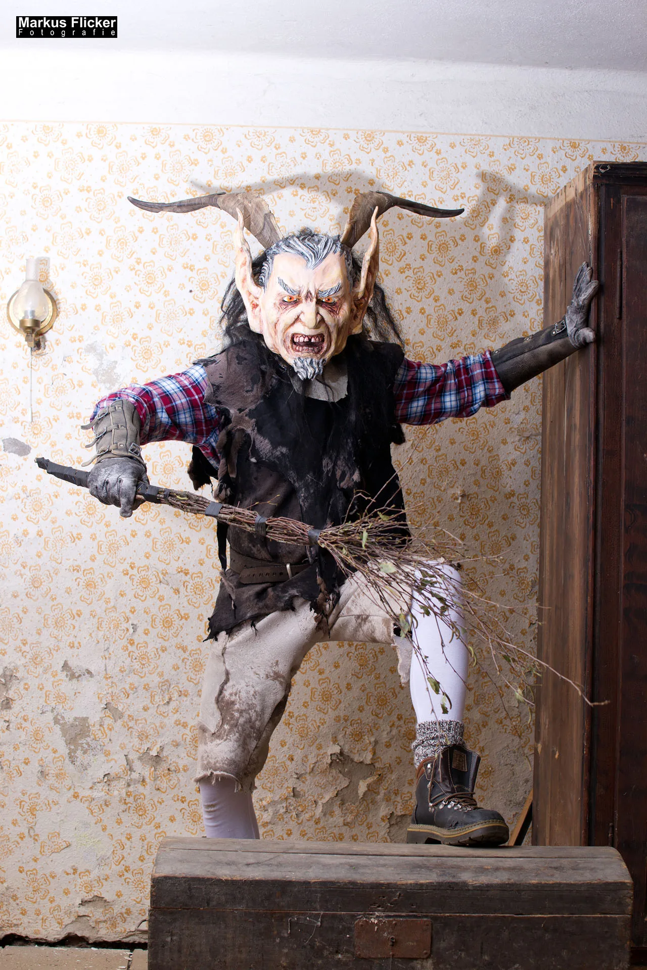 Vides Teufels Pass Perchten Krampus Fotoshooting Steinbruch Lost Places Adobe Photoshop Digiart Bildbearbeitung Vides Teufels Pass Perchten Fotoshooting