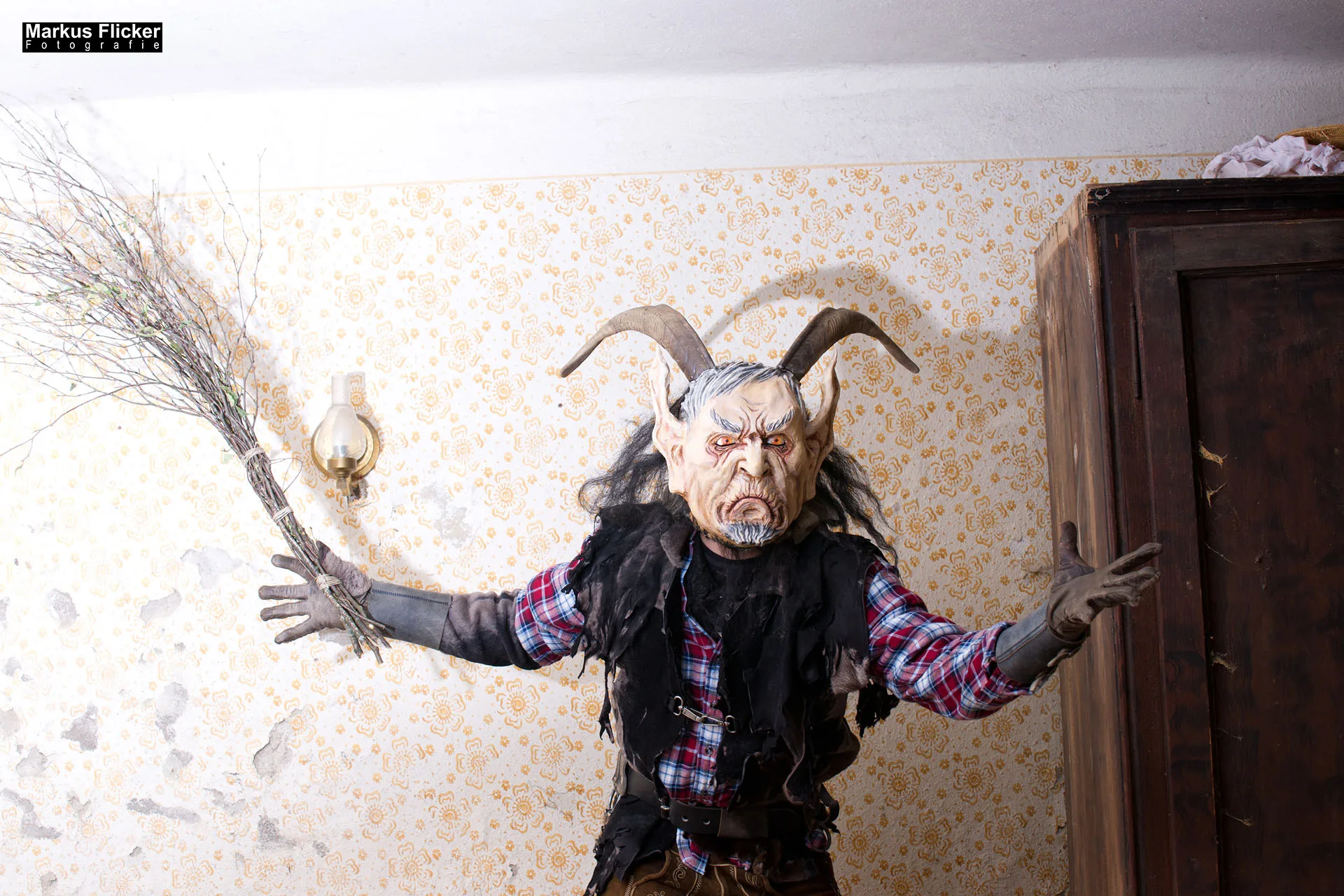 Vides Teufels Pass Perchten Krampus Fotoshooting Steinbruch Lost Places Adobe Photoshop Digiart Bildbearbeitung Vides Teufels Pass Perchten Fotoshooting