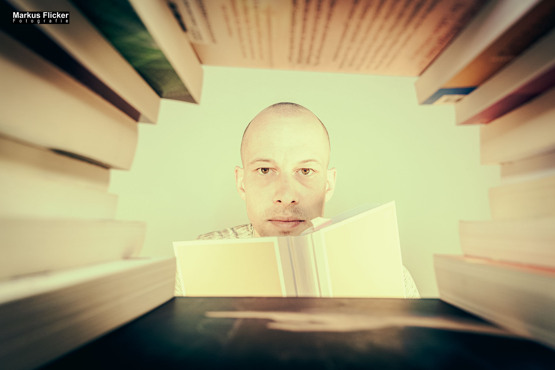 Was kostet ein Buch? Das Foto! Die Verborgenen Kosten Ungelesener Bücher. Bildungschancen. Die Auswirkungen Ungelesener Bücher auf Lebenswege Was kostet ein Buch? Alles über Bücher und was du sonst noch nicht weißt... #GedankenZumLeben