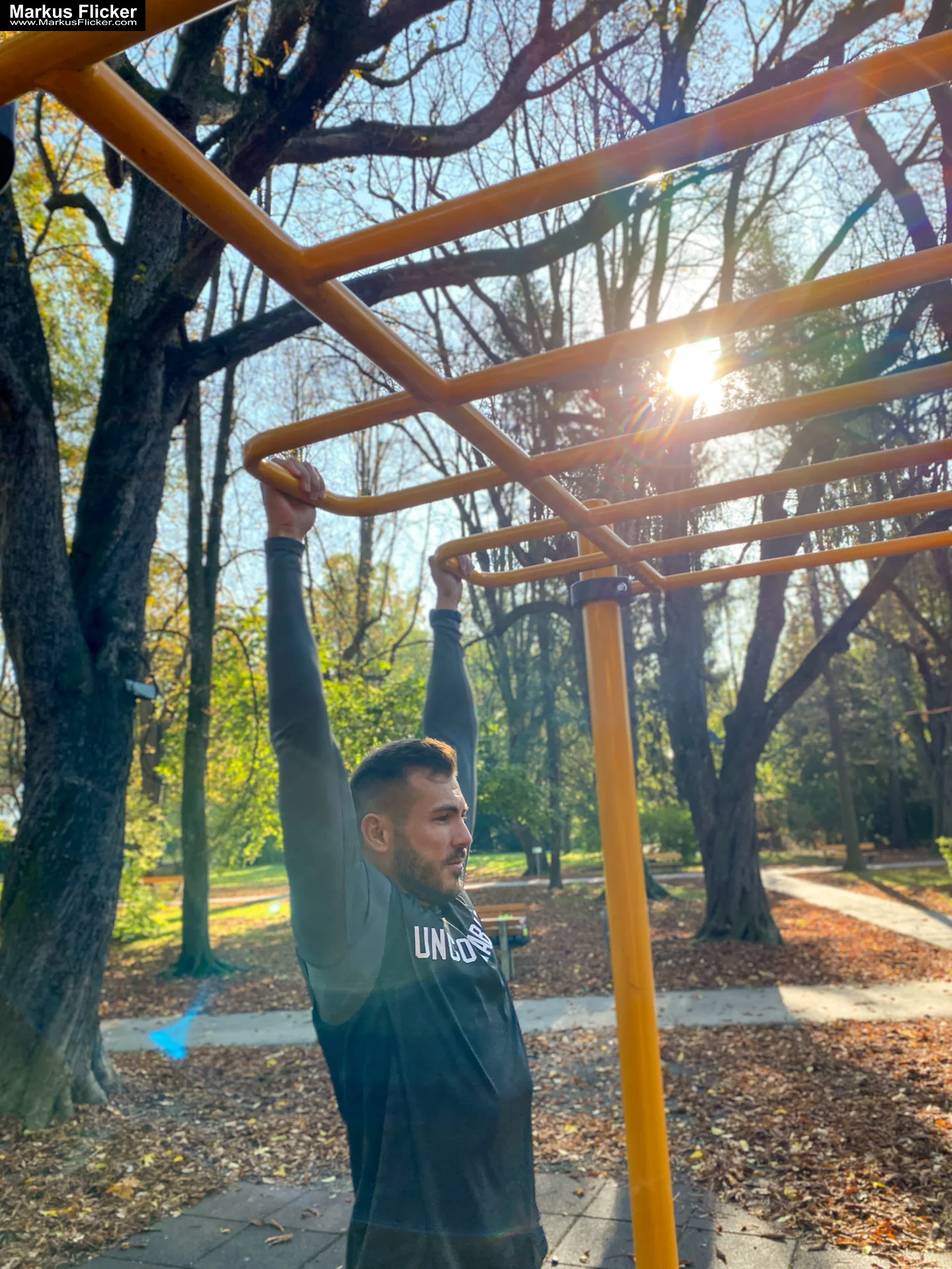 Male Model Deny Sport Fitness Autumn Outdoor Photography Graz Steiermark Österreich inkl. 37 Tipps für Sport und Fitness Fotografie und Videos Malemodel Deny Sport Fitness Autumn Outdoor Photography #gleisdorf #gleisdorfcity #MaleModel #Sport #Fitness #Autumn #Outdoor #Photography #fotoshooting #photoshooting