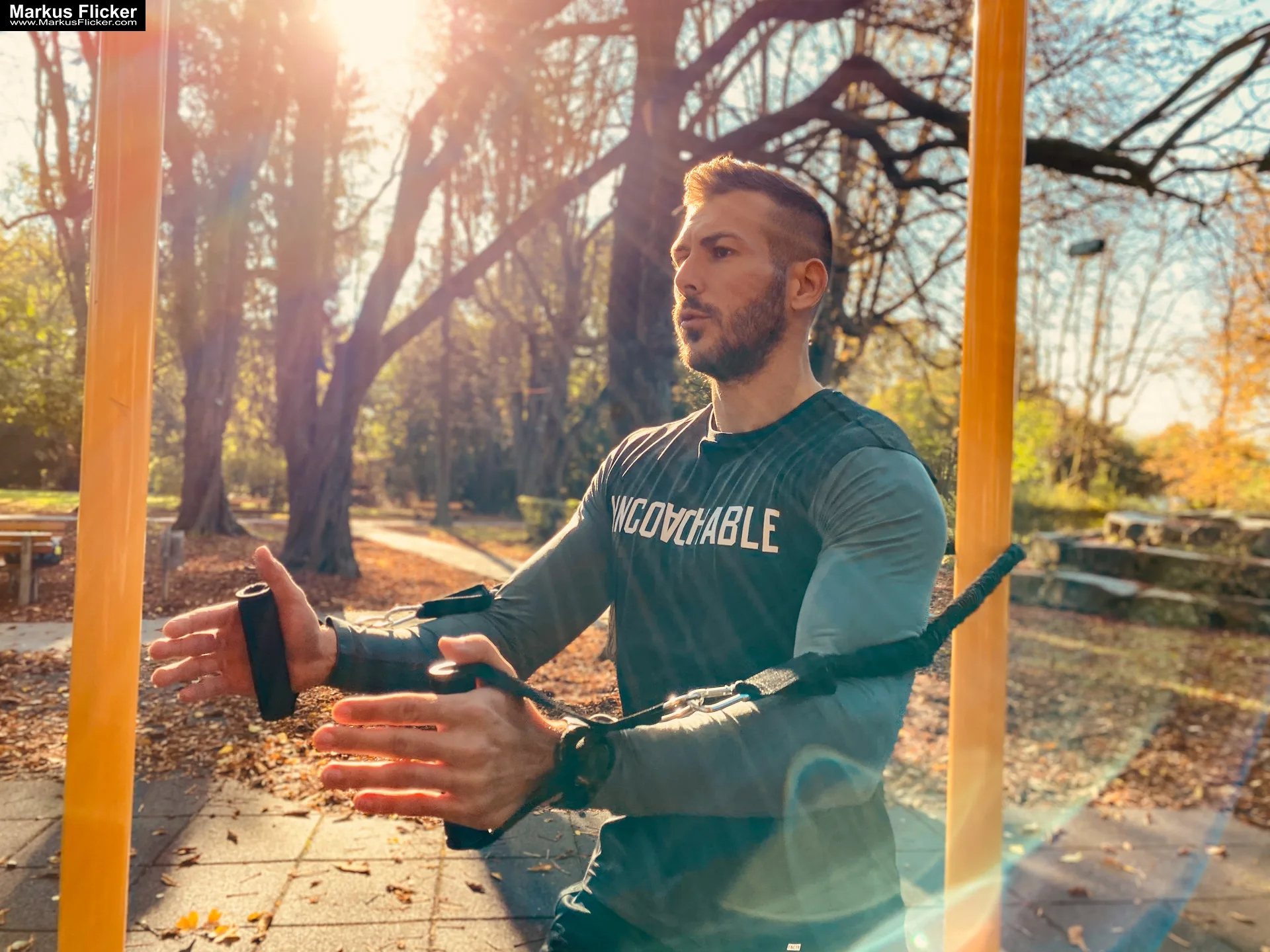 Male Model Deny Sport Fitness Autumn Outdoor Photography Graz Steiermark Österreich inkl. 37 Tipps für Sport und Fitness Fotografie und Videos Malemodel Deny Sport Fitness Autumn Outdoor Photography