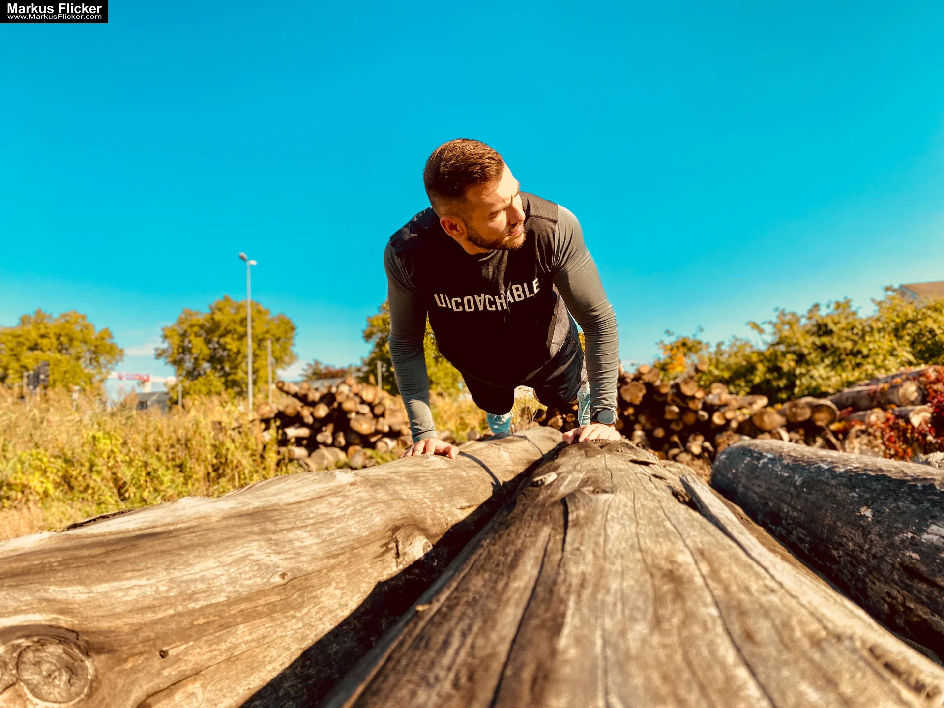 Male Model Deny Sport Fitness Autumn Outdoor Photography Graz Steiermark Österreich inkl. 37 Tipps für Sport und Fitness Fotografie und Videos Malemodel Deny Sport Fitness Autumn Outdoor Photography #gleisdorf #gleisdorfcity #MaleModel #Sport #Fitness #Autumn #Outdoor #Photography #fotoshooting #photoshooting