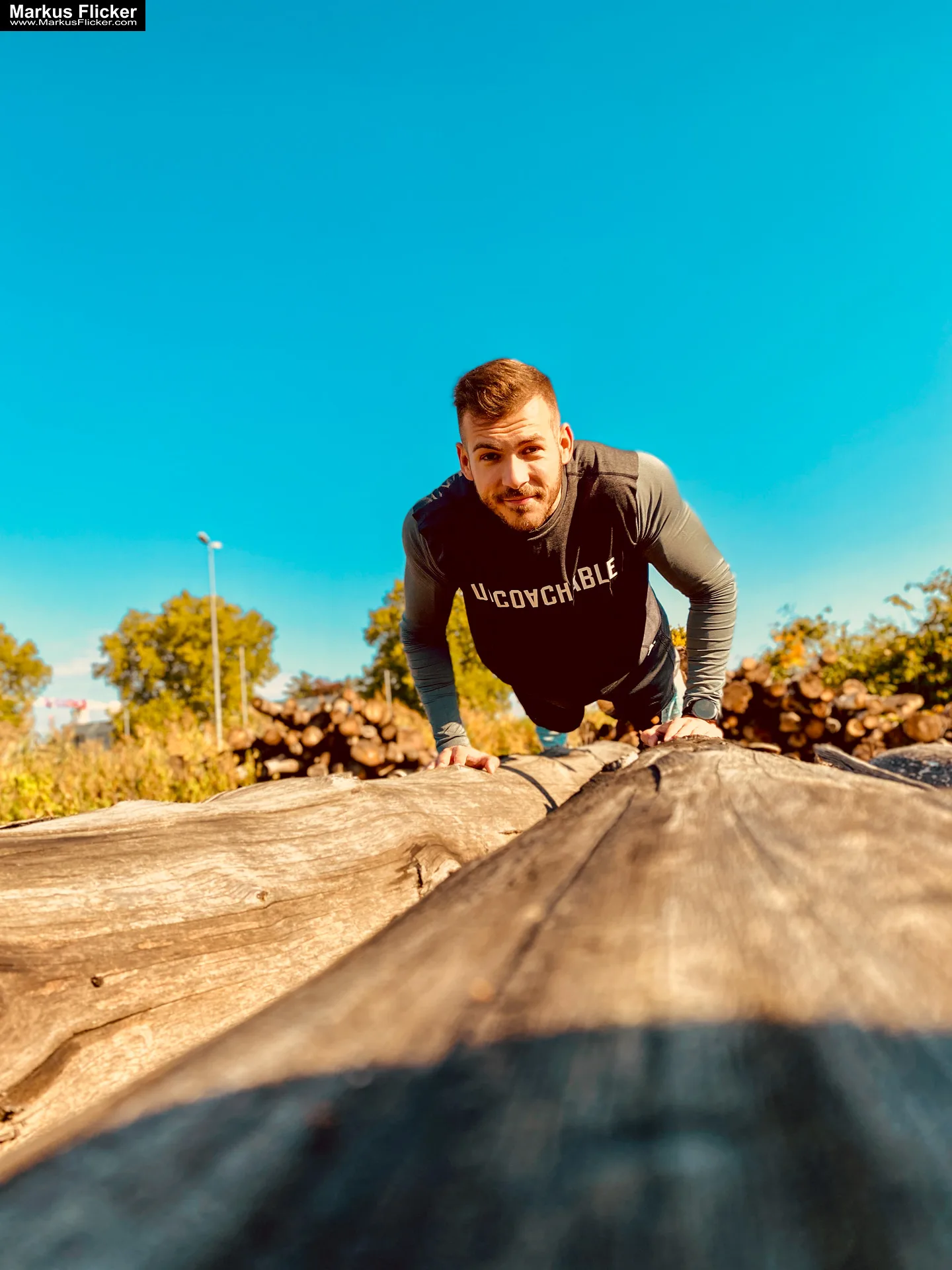 Male Model Deny Sport Fitness Autumn Outdoor Photography Graz Steiermark Österreich inkl. 37 Tipps für Sport und Fitness Fotografie und Videos Malemodel Deny Sport Fitness Autumn Outdoor Photography #gleisdorf #gleisdorfcity #MaleModel #Sport #Fitness #Autumn #Outdoor #Photography #fotoshooting #photoshooting