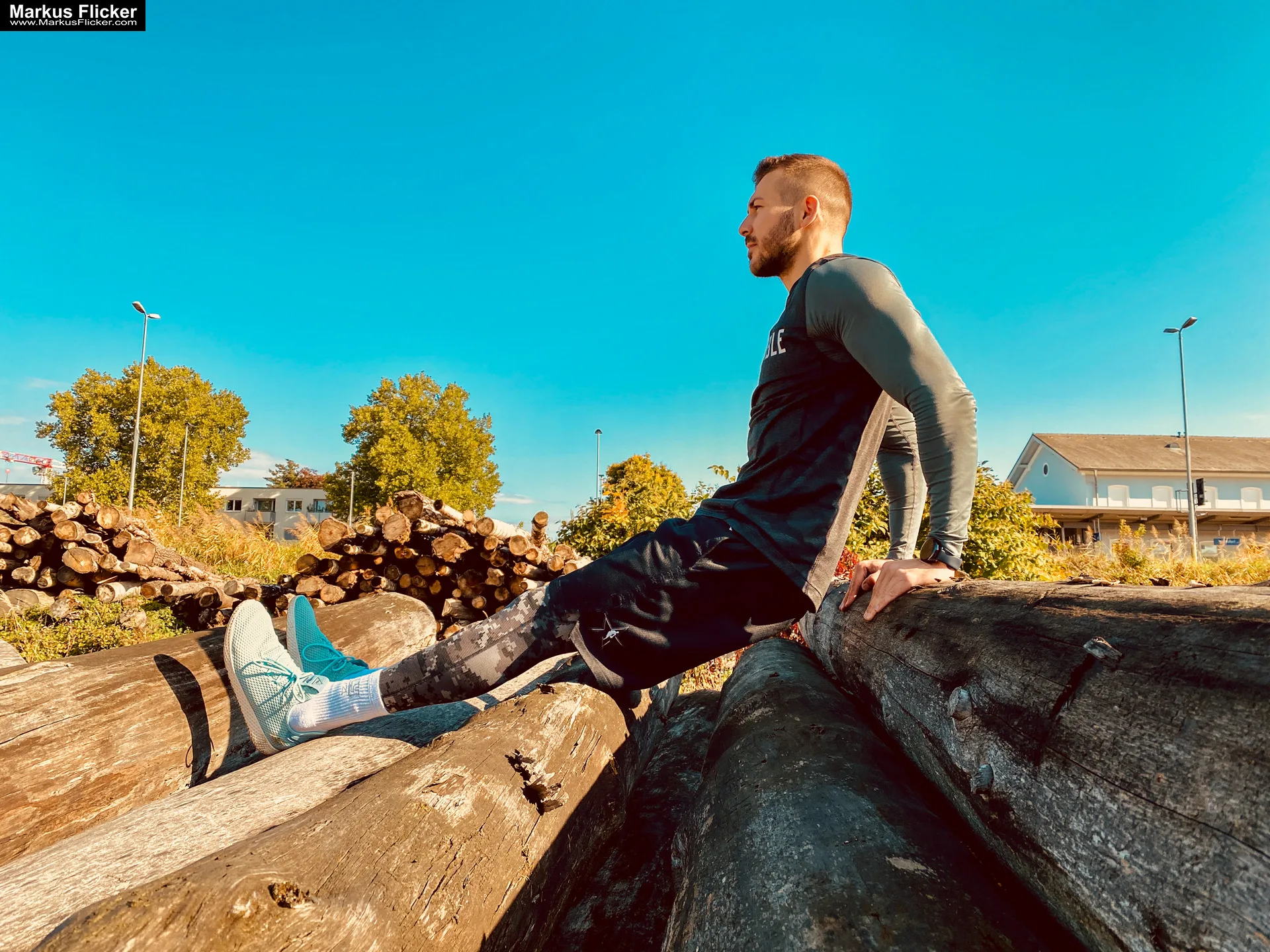 Male Model Deny Sport Fitness Autumn Outdoor Photography Graz Steiermark Österreich inkl. 37 Tipps für Sport und Fitness Fotografie und Videos Malemodel Deny Sport Fitness Autumn Outdoor Photography #gleisdorf #gleisdorfcity #MaleModel #Sport #Fitness #Autumn #Outdoor #Photography #fotoshooting #photoshooting