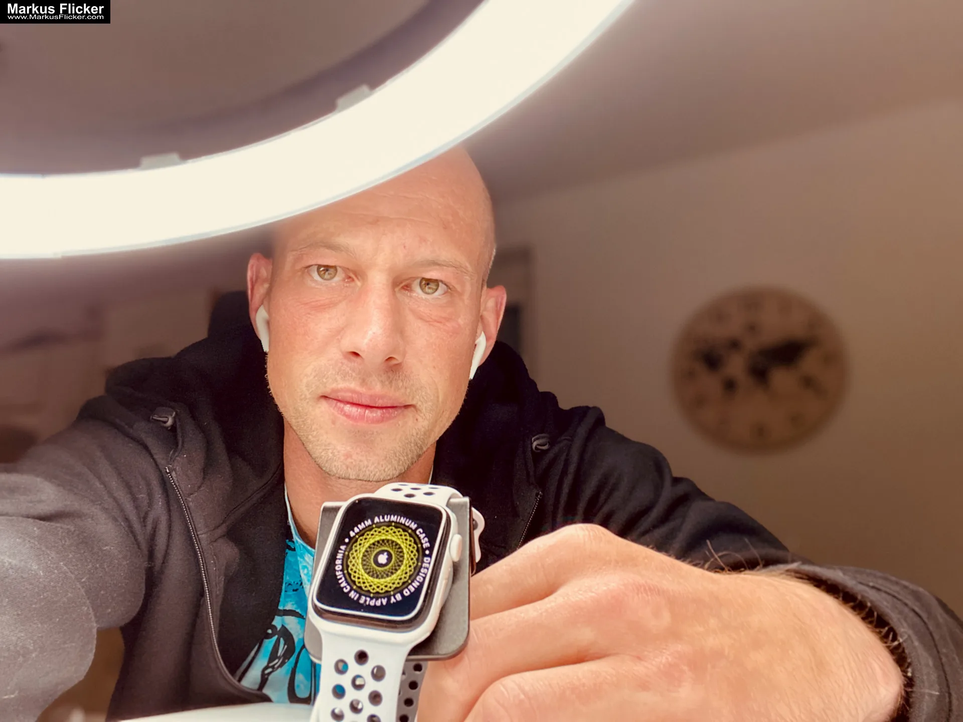 Unboxing & Konfiguration Video Apple Watch SE Nike Aluminium 44mm Silber MYYH2FD/A inkl. Ladestation Charging Dock Station Smartwatch Unboxing & Konfiguration Video Apple Watch SE Nike Aluminium 44mm Silber MYYH2FD/A inkl. Ladestation Charging Dock Station