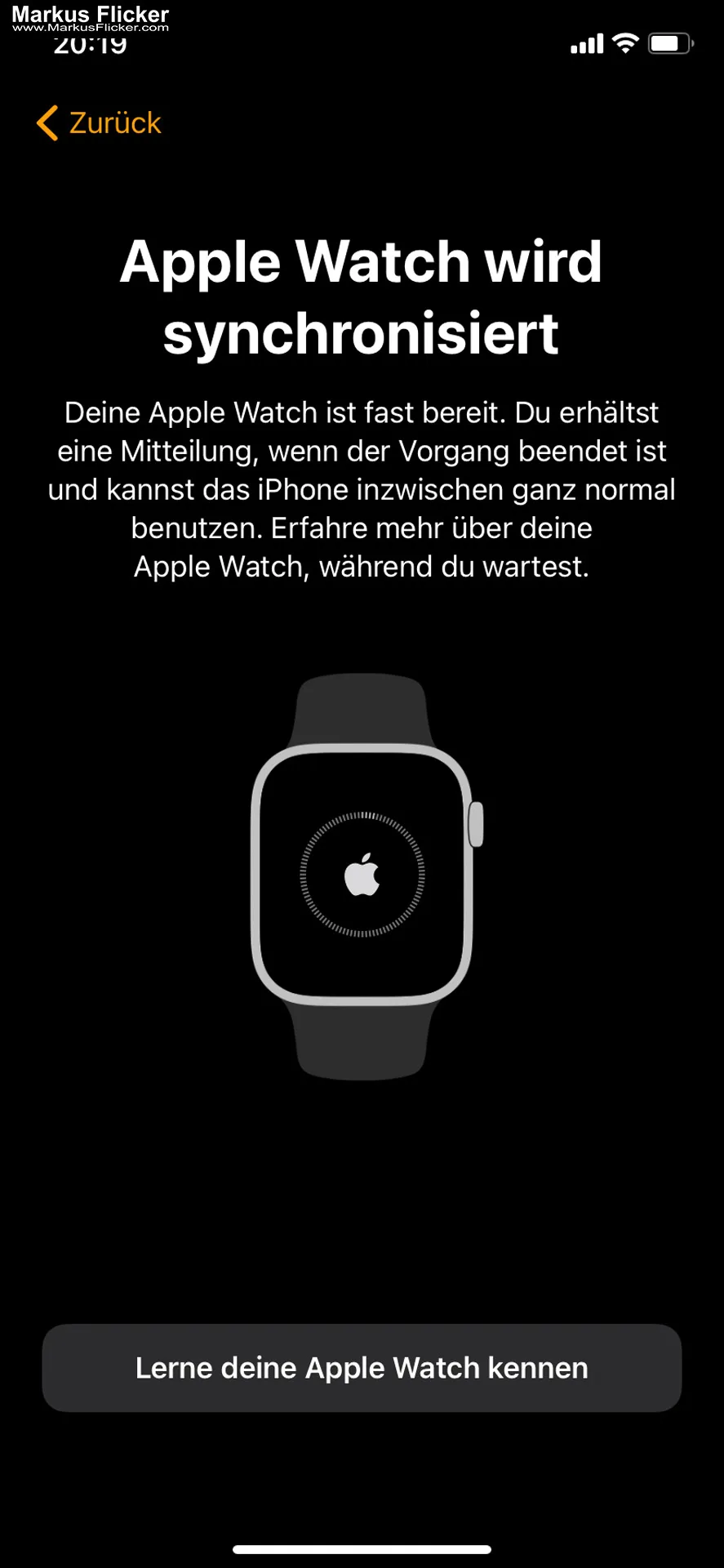 Unboxing & Konfiguration Video Apple Watch SE Nike Aluminium 44mm Silber MYYH2FD/A inkl. Ladestation Charging Dock Station Smartwatch Unboxing & Konfiguration Video Apple Watch SE Nike Aluminium 44mm Silber MYYH2FD/A inkl. Ladestation Charging Dock Station