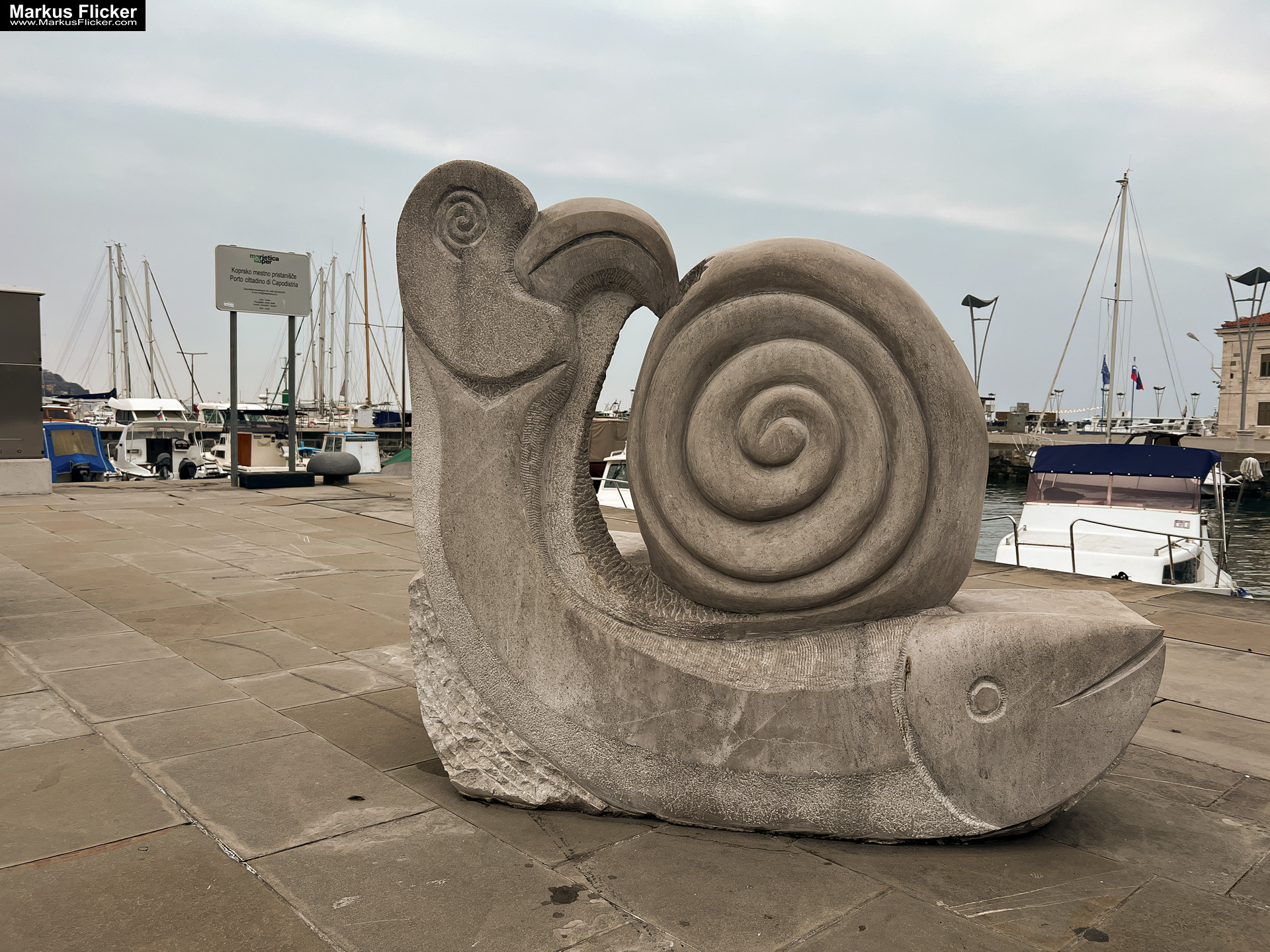 Reisefotografie Reisen und Leben Travelblog Reiseberichte Reisefotografie und Fotoreise Graz Steiermark Slowenien Kroatien Italien Ungarn inkl. 37 ausführliche Fototipps und Bildideen Koper Seehafenstadt in Slowenien an der Adria Istrien #visitslovenia #ifeelslovenia #visitkoper