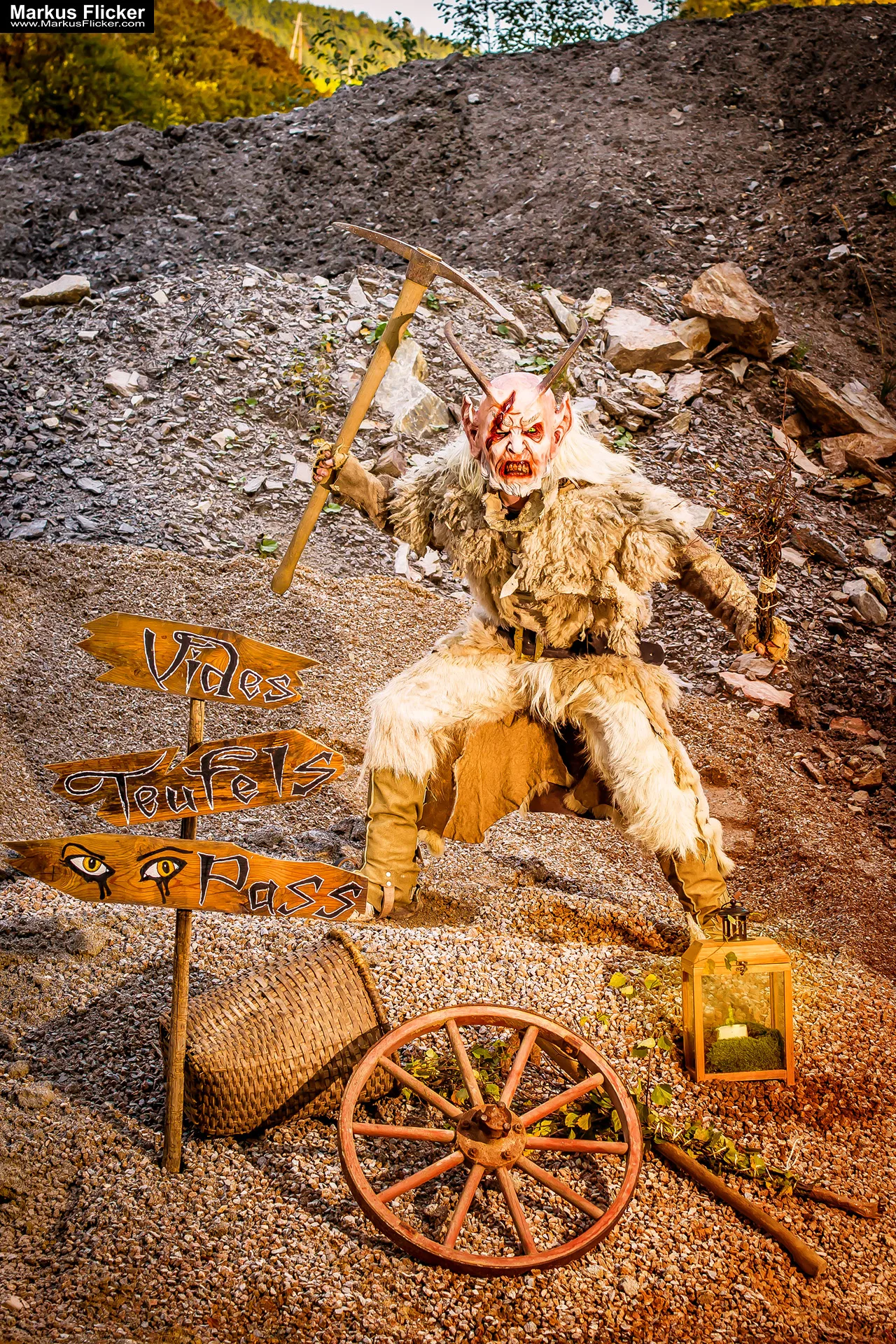 Vides Teufels Pass Perchten Krampus Fotoshooting Steinbruch Lost Places Adobe Photoshop Digiart Bildbearbeitung Vides Teufels Pass Perchten Krampus Fotoshooting im Steinbruch