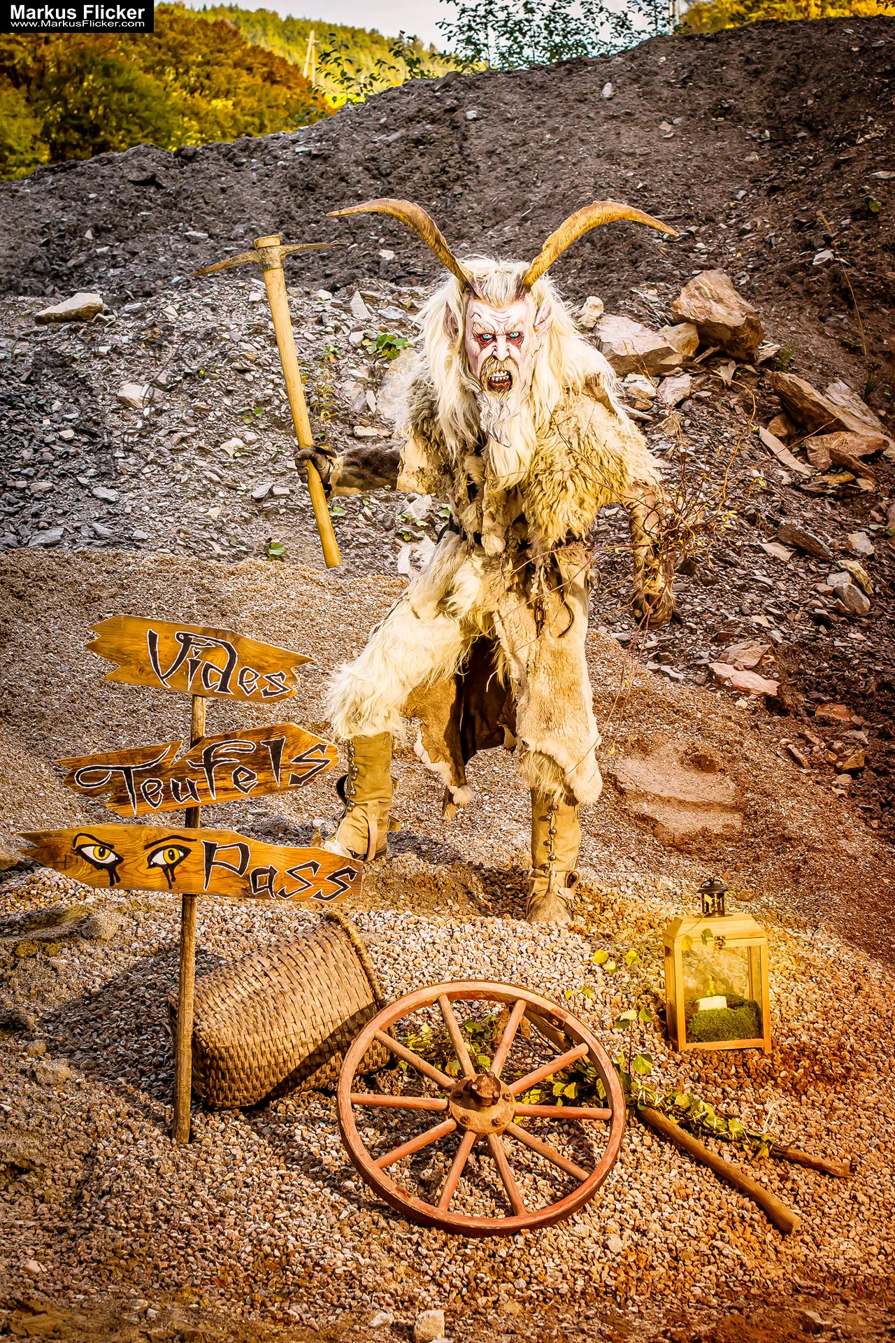 Vides Teufels Pass Perchten Krampus Fotoshooting Steinbruch Lost Places Adobe Photoshop Digiart Bildbearbeitung Vides Teufels Pass Perchten Krampus Fotoshooting Steinbruch Lost Places Adobe Photoshop Digiart Bildbearbeitung