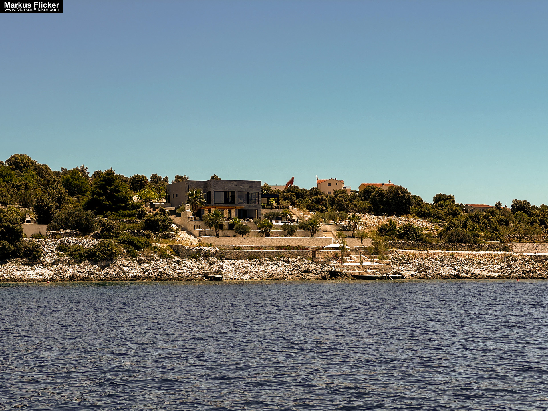 Konoba Lanterna Plaža Sevid Beach Mediterranes Restaurant Strand in einer Bucht in Kroatien #VISITCROATIA Konoba Lanterna Sevid Mediterranes Restaurant Kroatien #VISITCROATIA