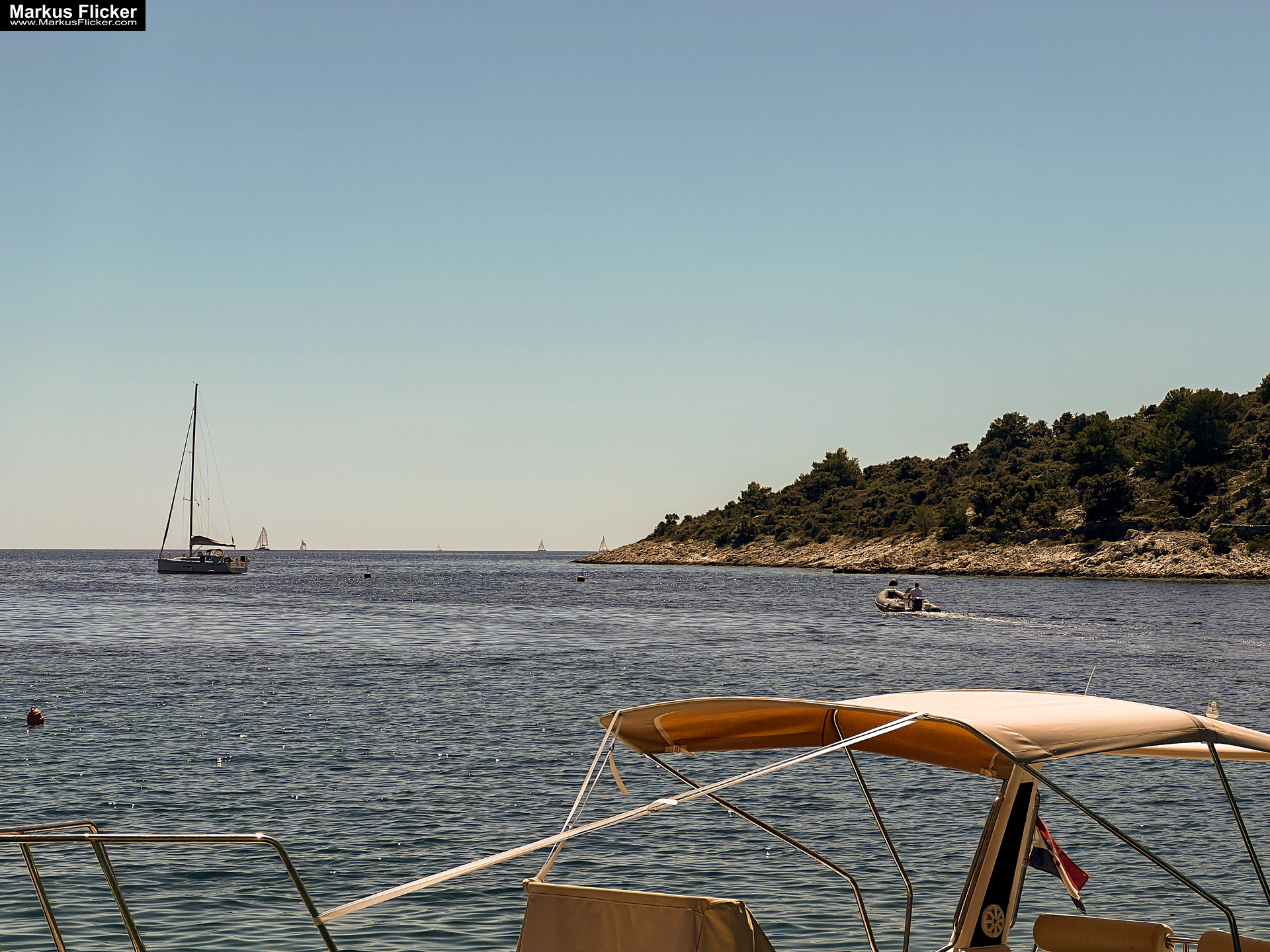 Konoba Lanterna Plaža Sevid Beach Mediterranes Restaurant Strand in einer Bucht in Kroatien #VISITCROATIA Konoba Lanterna Sevid Mediterranes Restaurant Kroatien #VISITCROATIA