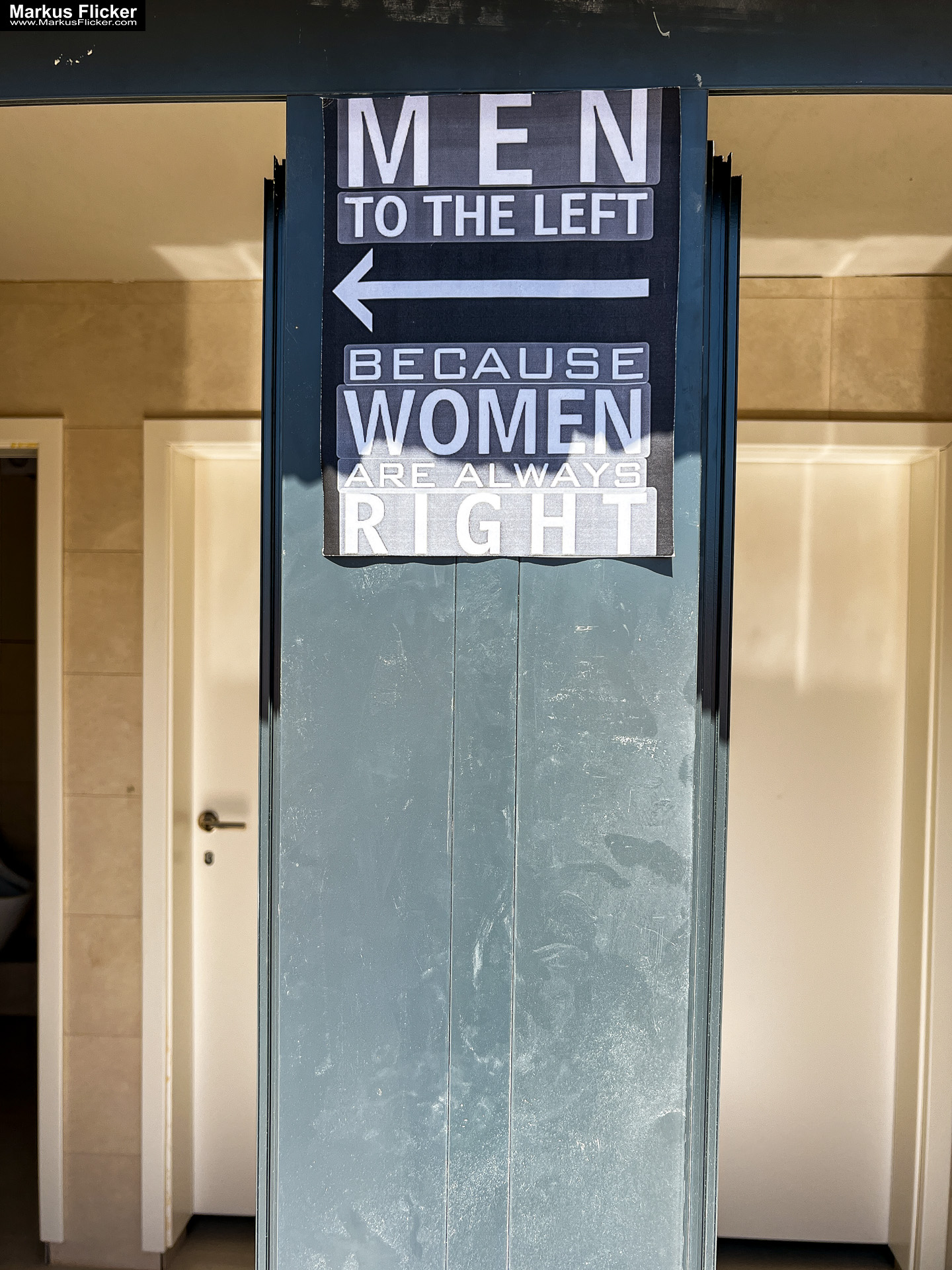 Konoba Lanterna Plaža Sevid Beach Mediterranes Restaurant Strand in einer Bucht in Kroatien #VISITCROATIA Konoba Lanterna Sevid Mediterranes Restaurant Kroatien #VISITCROATIA