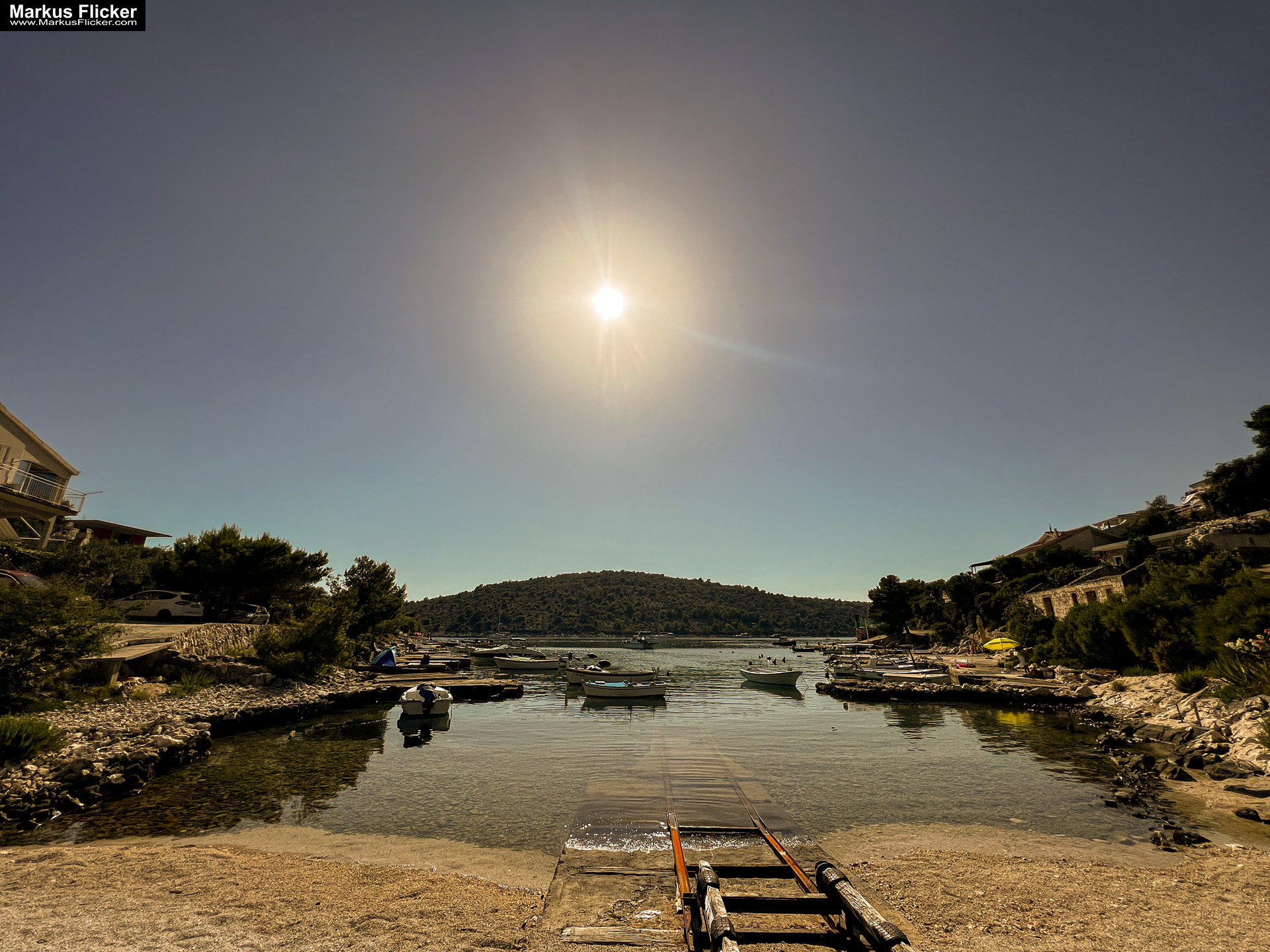 Konoba Lanterna Plaža Sevid Beach Mediterranes Restaurant Strand in einer Bucht in Kroatien #VISITCROATIA Konoba Lanterna Sevid Mediterranes Restaurant Kroatien #VISITCROATIA
