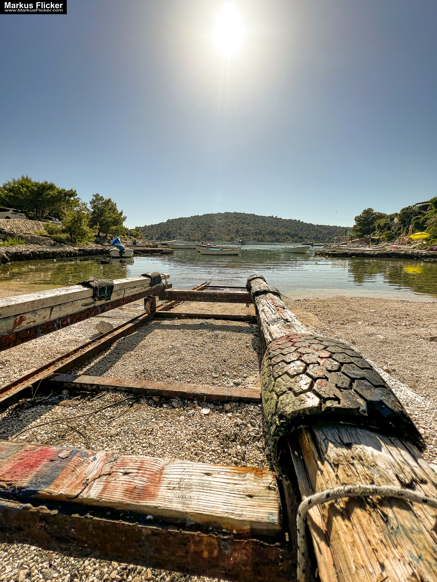 Konoba Lanterna Plaža Sevid Beach Mediterranes Restaurant Strand in einer Bucht in Kroatien #VISITCROATIA Konoba Lanterna Sevid Mediterranes Restaurant Kroatien #VISITCROATIA