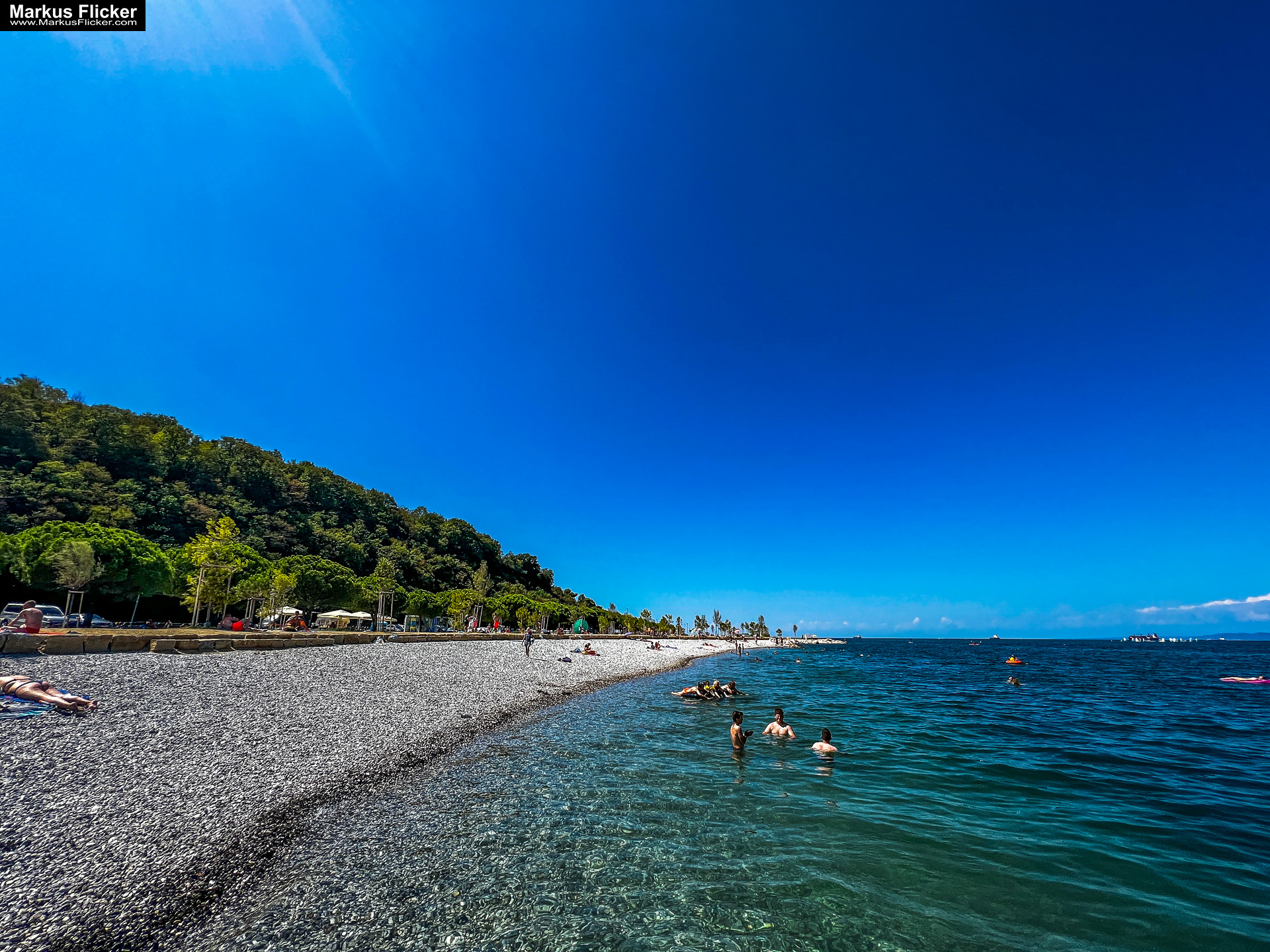 Plaža Žusterna Strand Beach New Koper Obmorski Park Island Seehafenstadt in Slowenien an der Adria Istrien #visitslovenia #ifeelslovenia #visitkoper Plaža Žusterna Strand Beach New Koper Obmorski Park island Seehafenstadt in Slowenien an der Adria Istrien #visitslovenia #ifeelslovenia #visitkoper