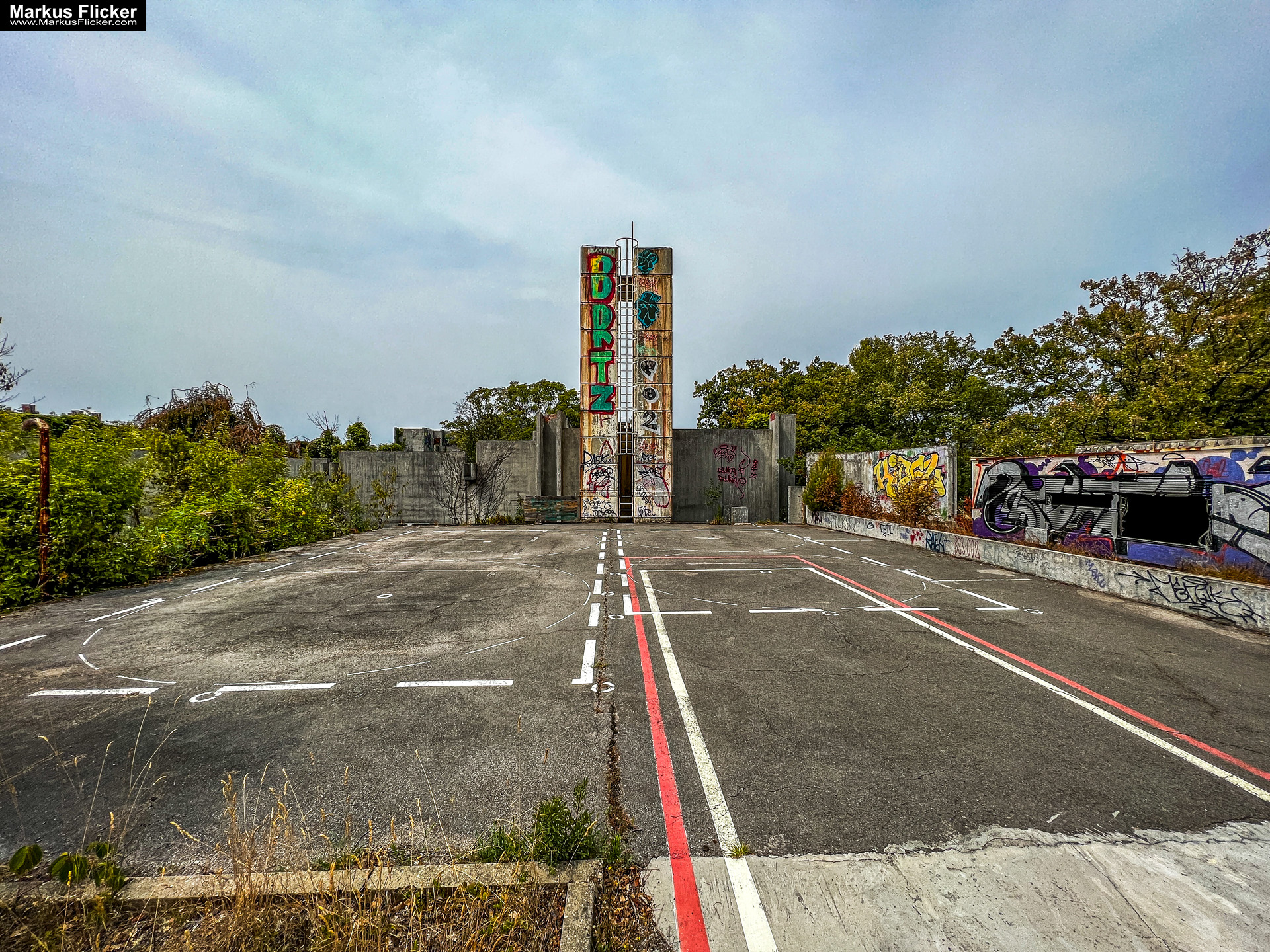 Reisefotografie Reisen und Leben Travelblog Reiseberichte Reisefotografie und Fotoreise Graz Steiermark Slowenien Kroatien Italien Ungarn inkl. 37 ausführliche Fototipps und Bildideen Haludovo Palace Hotel Lost Place Photography Malinska Krk Kroatien Istrien Adria #Malinska #VisitMalinska #SeaOfExperiences #visitcroatia #visitkrk #lostplaces