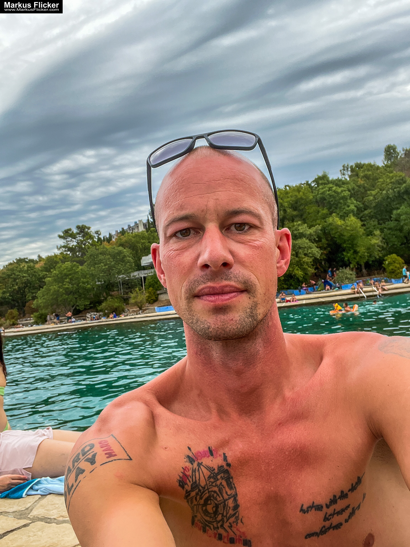 Reisefotografie Reisen und Leben Travelblog Reiseberichte Reisefotografie und Fotoreise Graz Steiermark Slowenien Kroatien Italien Ungarn inkl. 37 ausführliche Fototipps und Bildideen Malinska auf der Insel Krk in Kroatien Istrien Adria #Malinska #VisitMalinska #SeaOfExperiences #visitcroatia #visitkrk