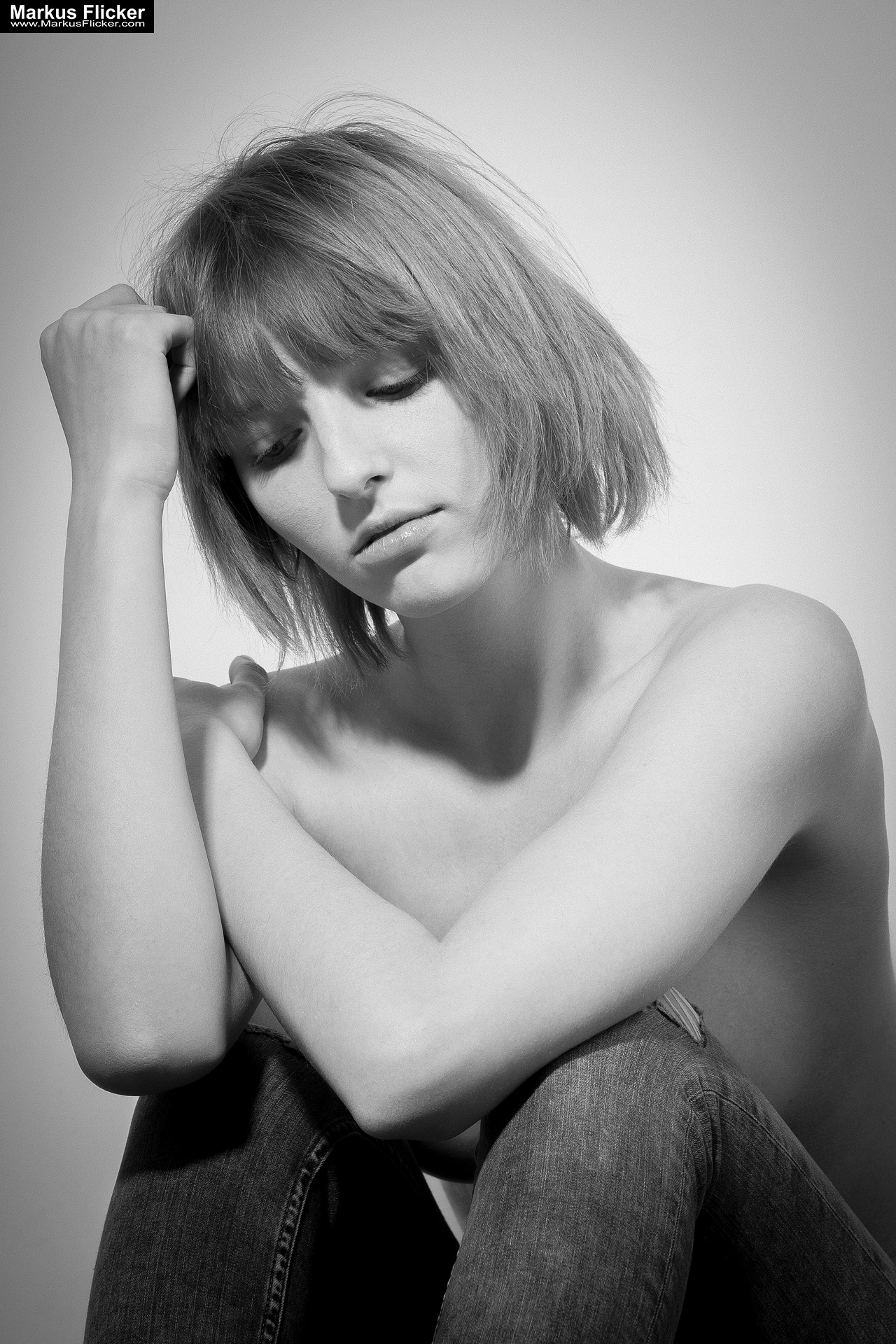 Sinnliche Fotografie im Studio: Sensual Beauty Black White Photography Female Model Kyara Photoshoot Sinnliche Fotografie im Studio: Sensual Beauty Black White Photography Female Model Kyara Photoshoot