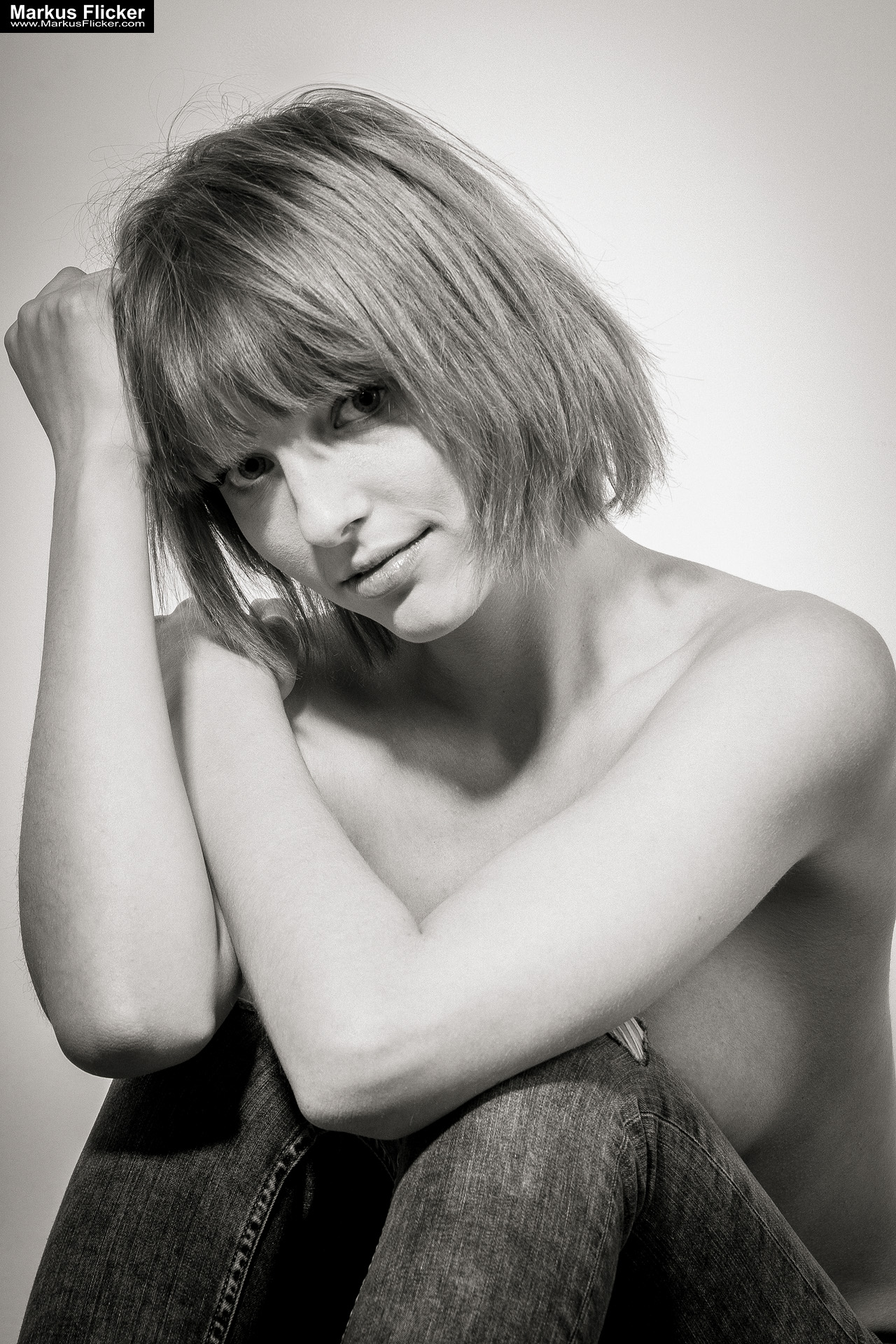 Sinnliche Fotografie im Studio: Sensual Beauty Black White Photography Female Model Kyara Photoshoot Sinnliche Fotografie im Studio: Sensual Beauty Black White Photography Female Model Kyara Photoshoot