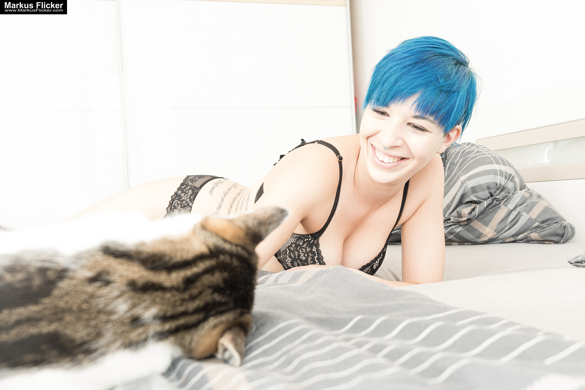 Kreative TFP-Shootings Fotos & Videos im Raum Graz, Maribor & Gleisdorf inkl. 37 Vorteile Homeshooting Akt Nude Dessous Portrait Female Model Lisa Photoshoot Fotografieren in der eigenen Wohnung