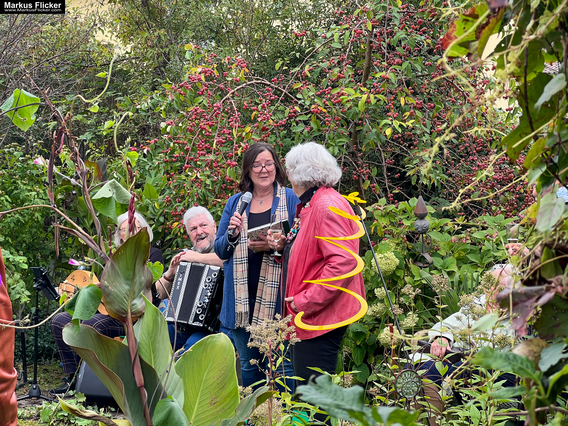 Eva Hollinger in Graz. Fotos und Video von der Ausstellung "My First Solo" Fotos und Video von der Ausstellung "My First Solo" von Eva Hollinger in Graz