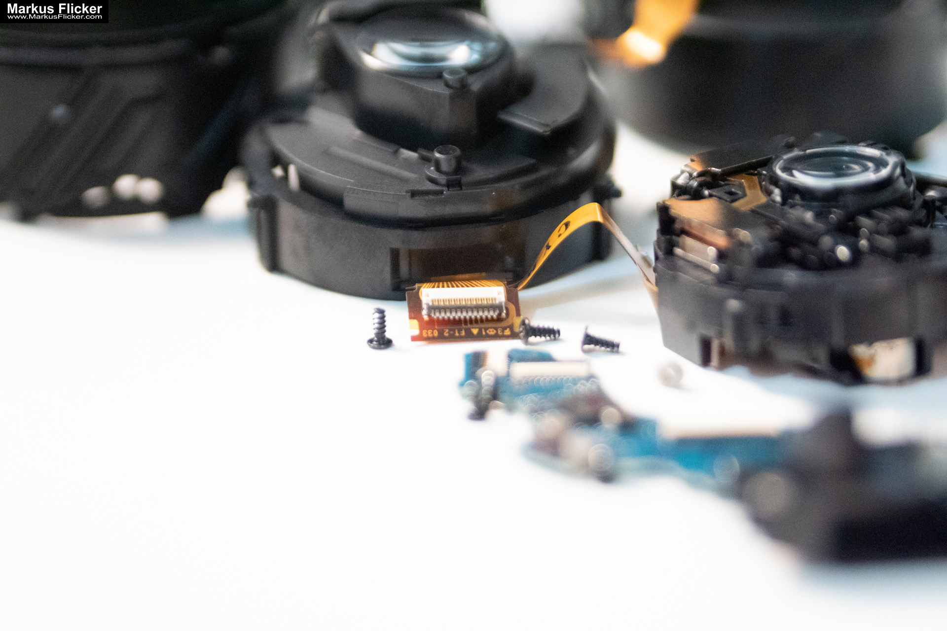 Foto Objektiv Sony SELP1650 zerlegt. Schon mal ein Objektiv von Innen gesehen? Foto Objektiv Sony SELP1650 zerlegt. Schon mal ein Objektiv von Innen gesehen?