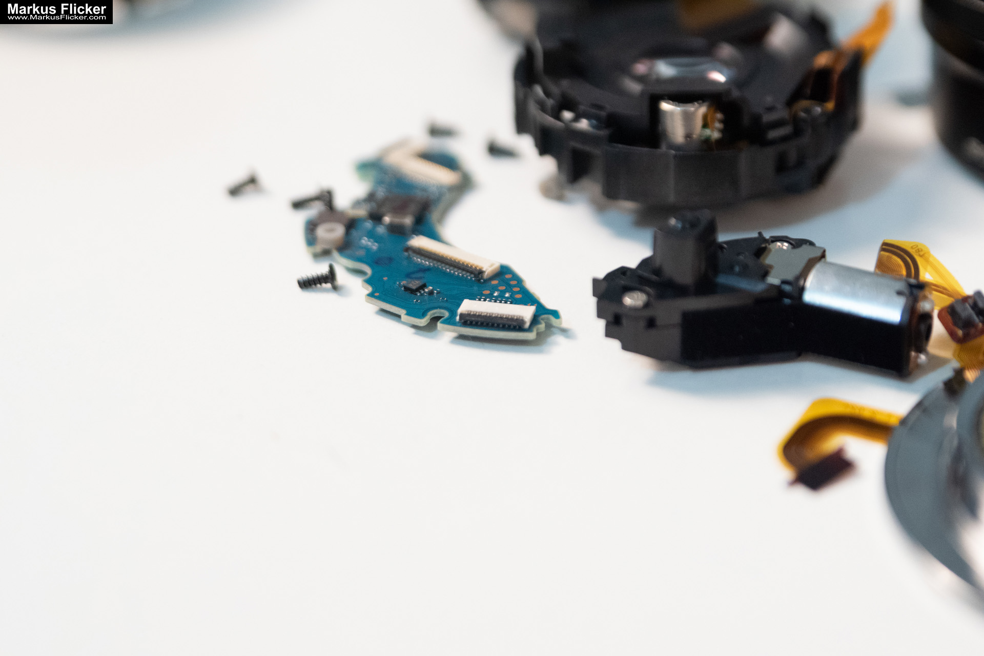 Foto Objektiv Sony SELP1650 zerlegt. Schon mal ein Objektiv von Innen gesehen? Foto Objektiv Sony SELP1650 zerlegt